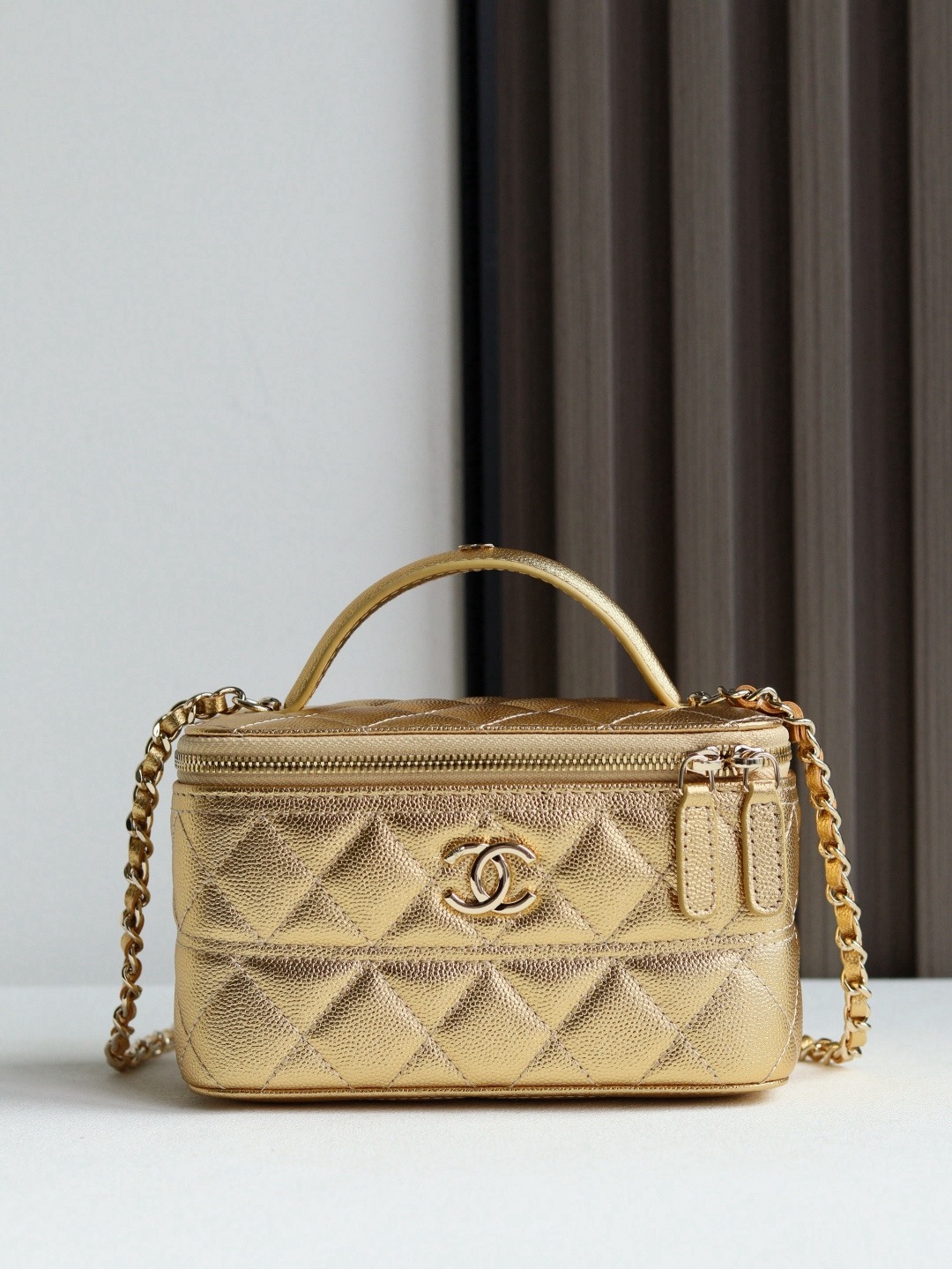 CHANEL 25C Vanity Bag - image 2