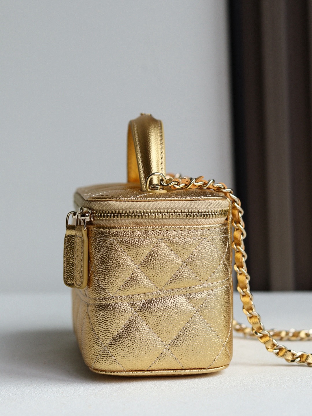 CHANEL 25C Vanity Bag - image 4