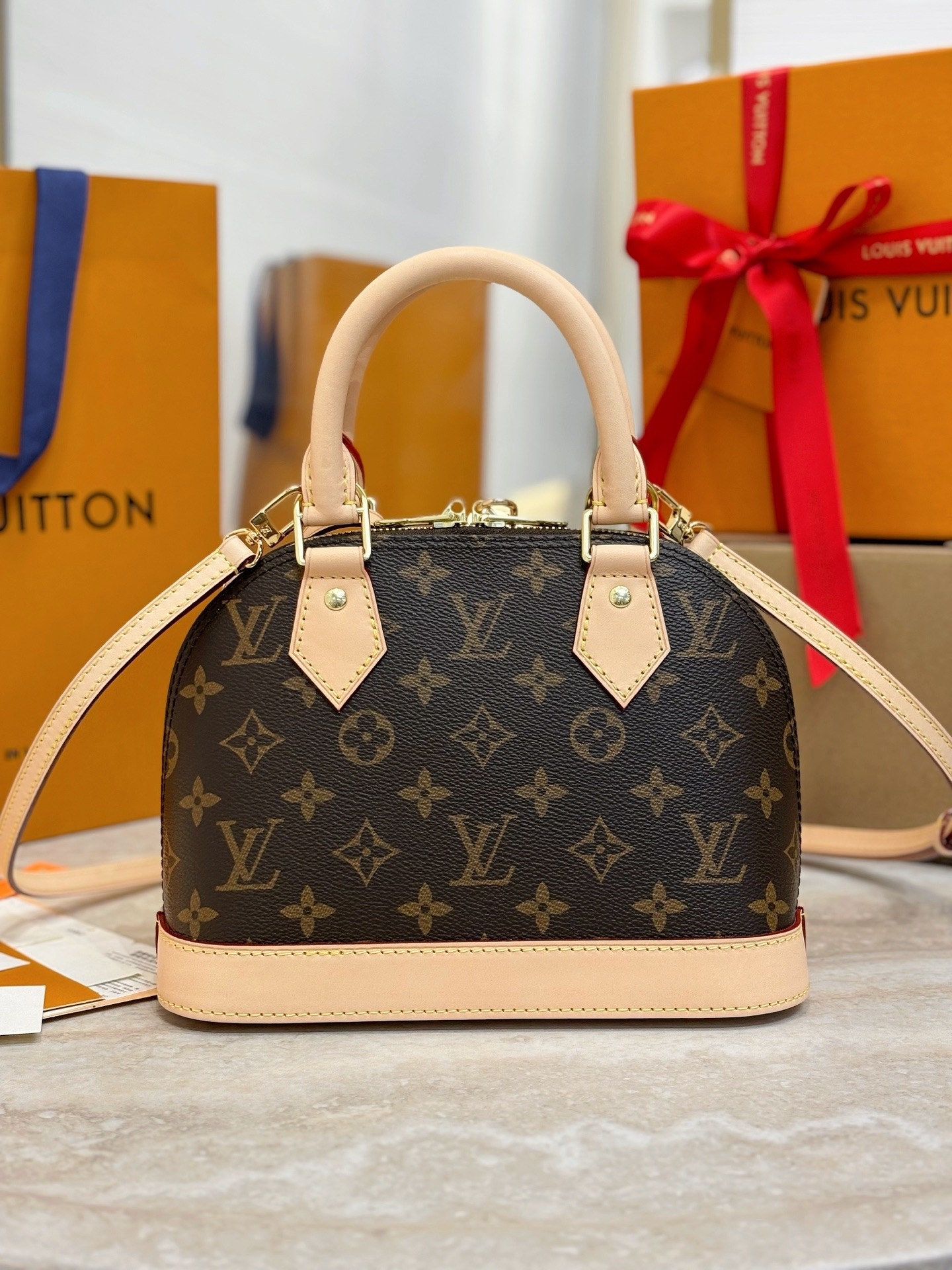 LV Alma BB M46990 - image 3