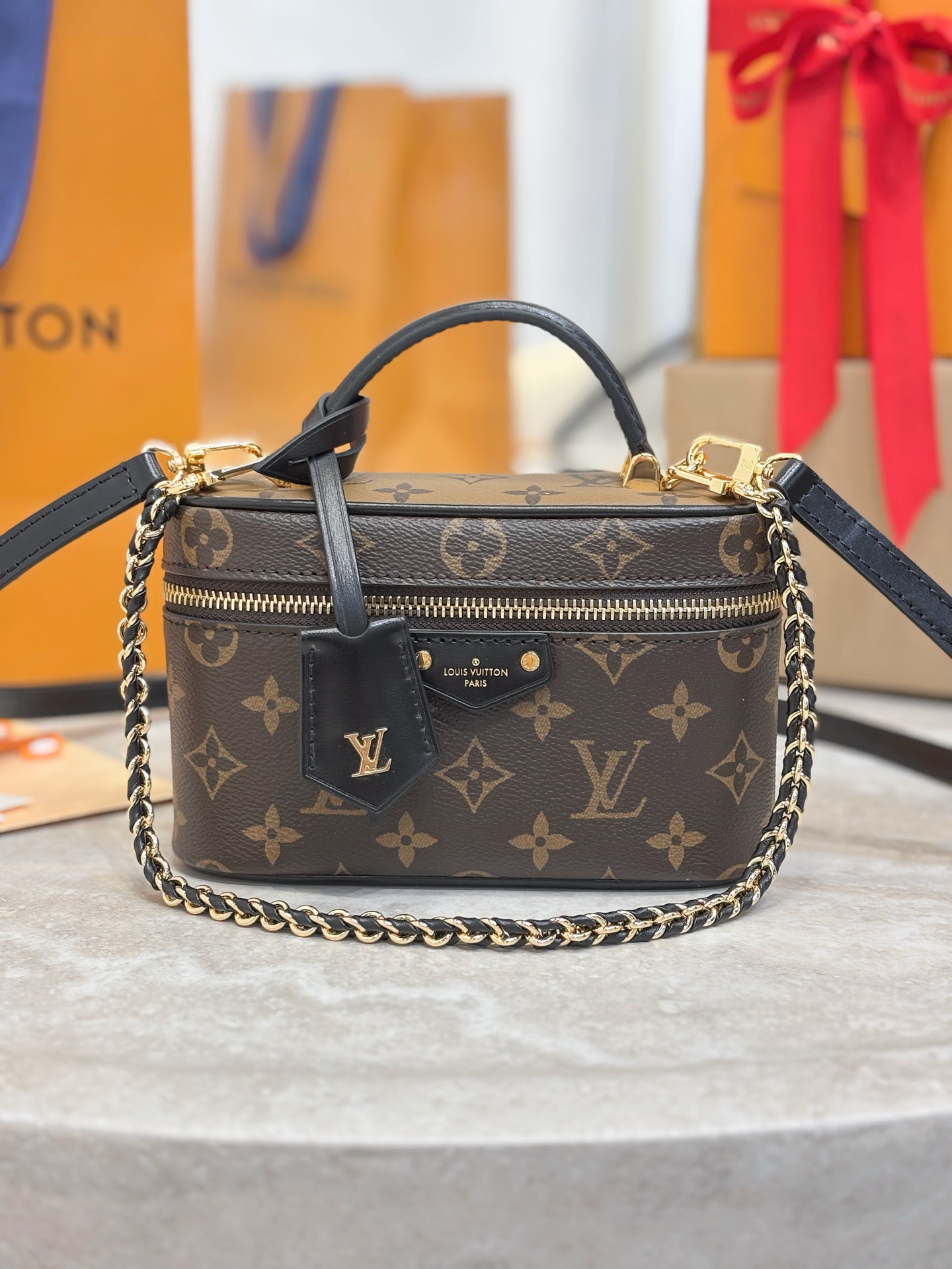 LV Vanity Chain Pouch - image 2