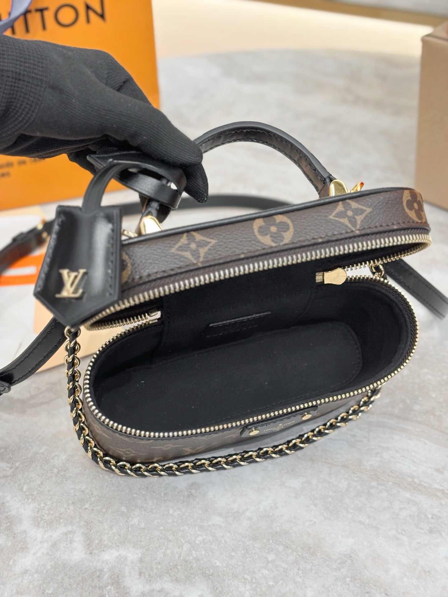 LV Vanity Chain Pouch - image 6