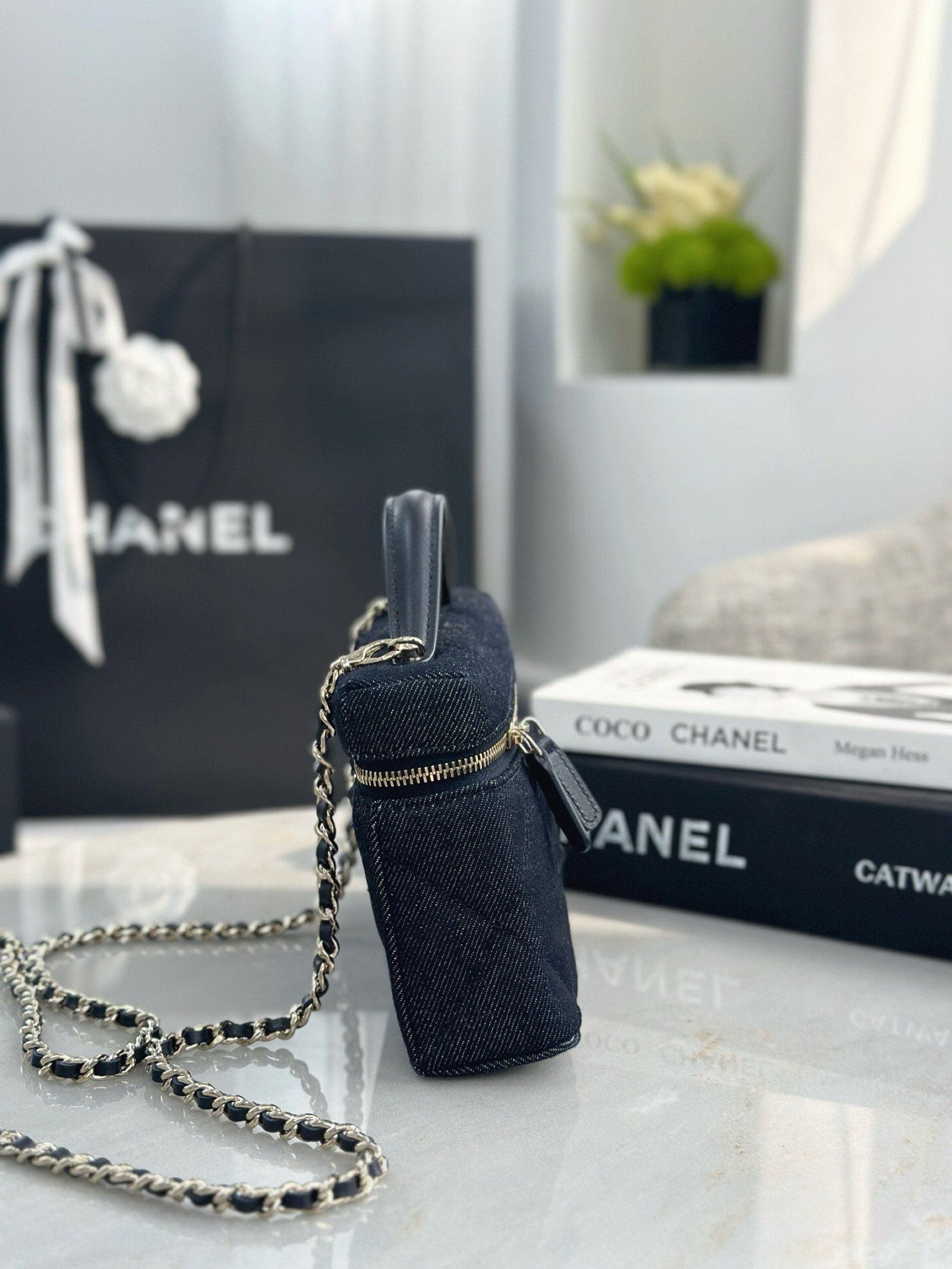 CHANEL 26S Denim Vanity Bag - image 4
