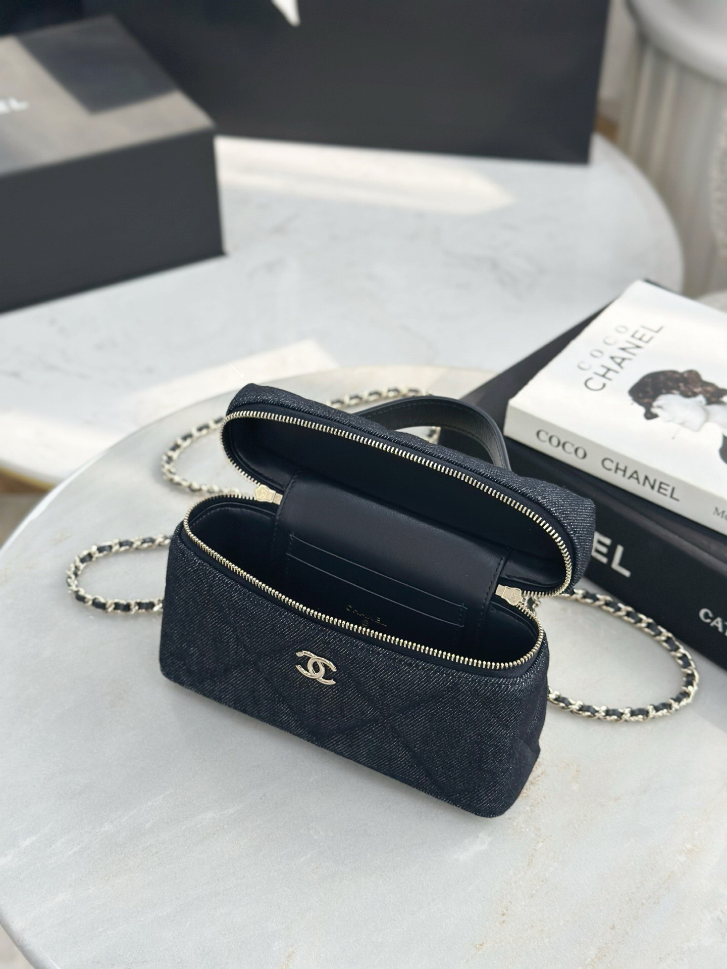 CHANEL 26S Denim Vanity Bag - image 6