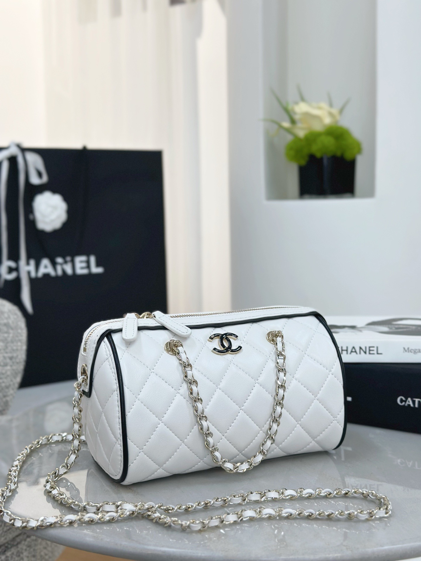 CHANEL Clutch With Chain - image 3