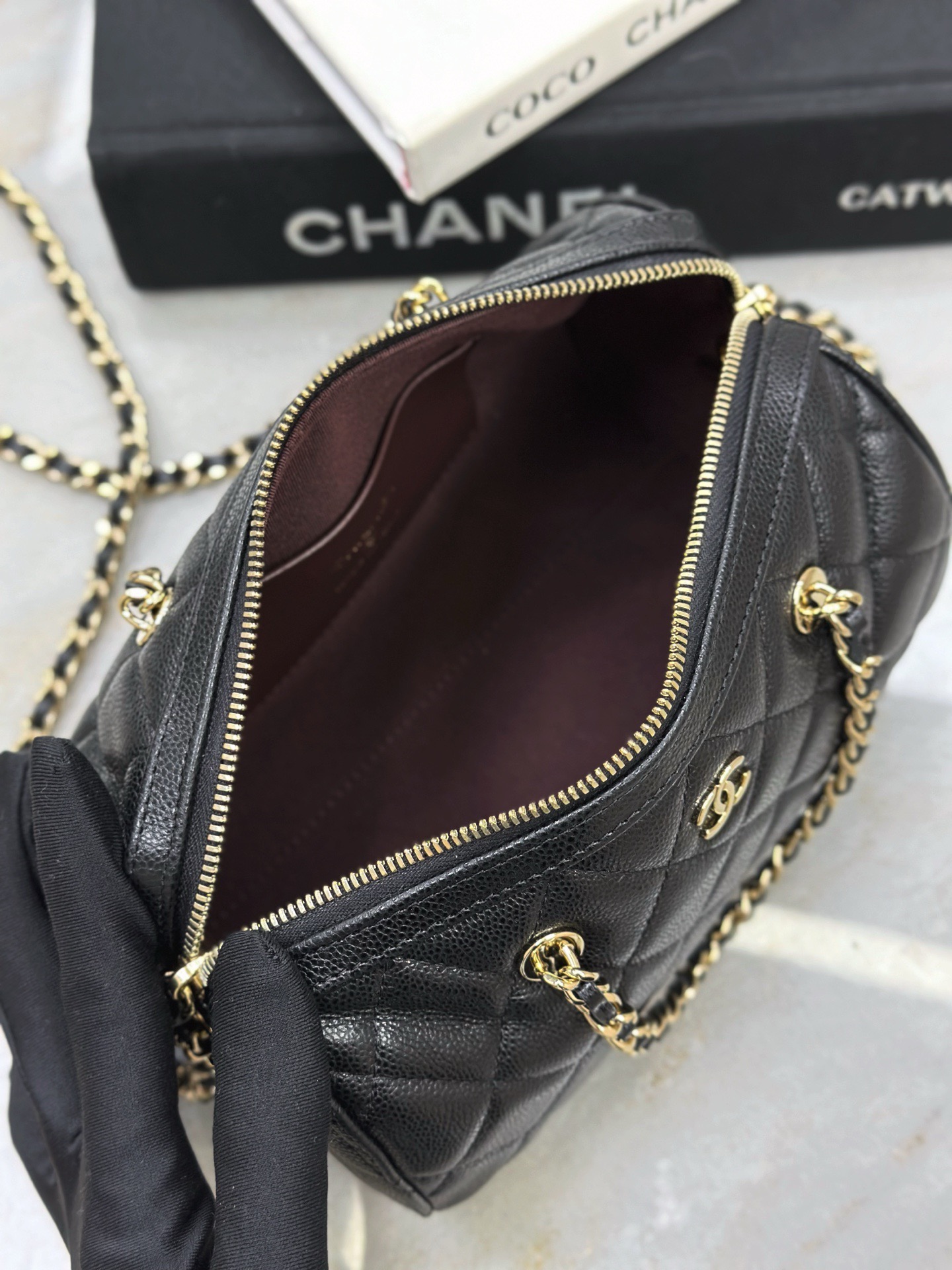 CHANEL 25P Caviar Leather Bowling Bag - image 7