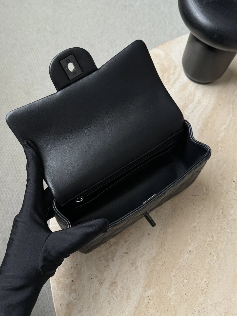 CHANEL 22 Mini Flap Bag with Top Handle Lambskin SoBlack - image 6