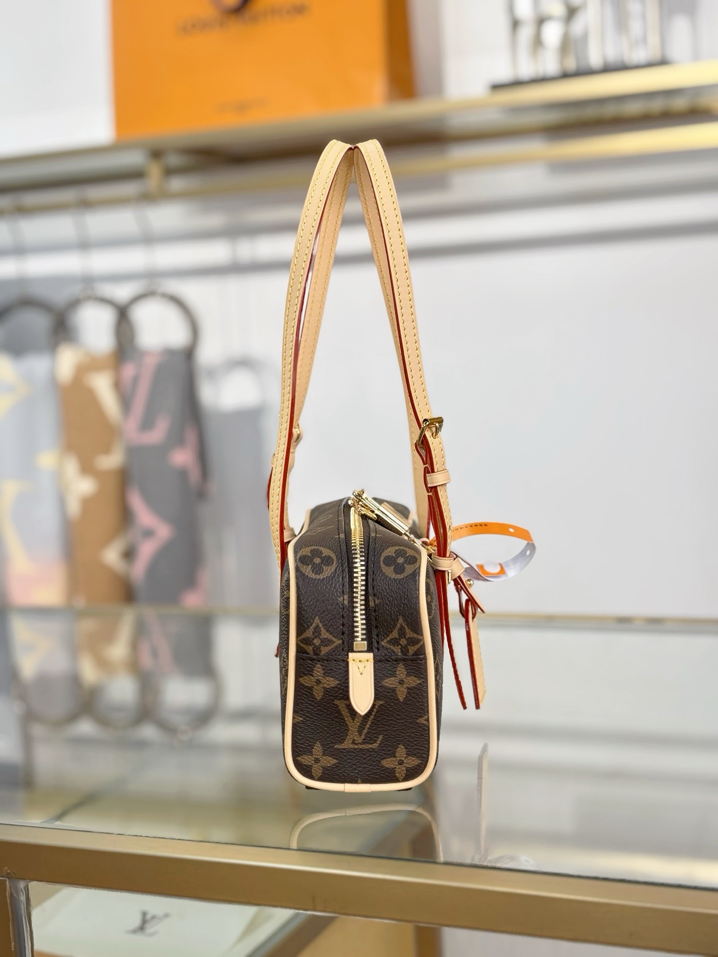 LV Hang On M47031 - image 4