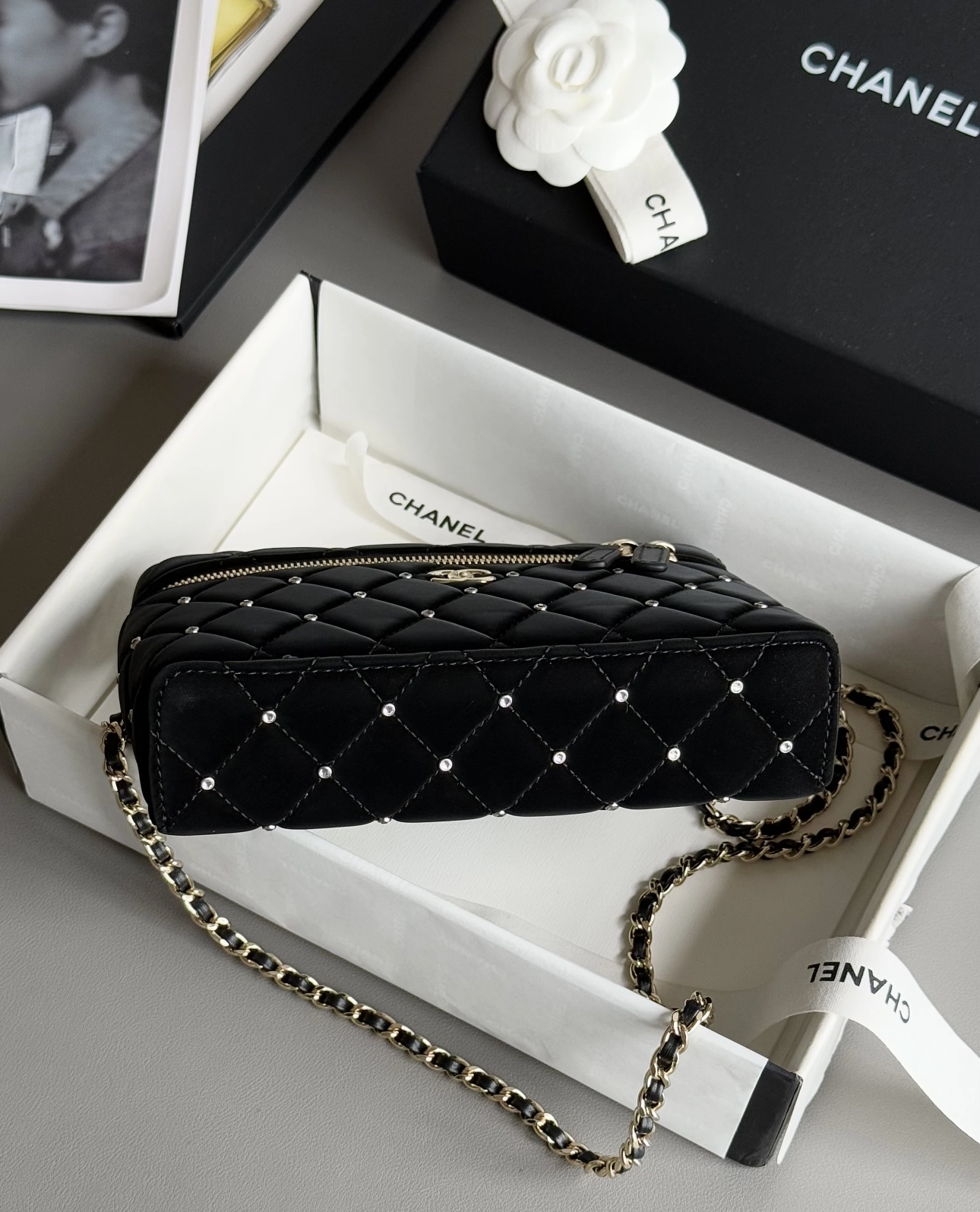 CHANEL Vanity with Chain Velvet Diamanté - image 6