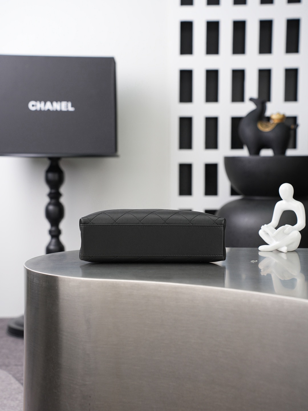 CHANEL Shopping Bag Black Calfskin - image 5
