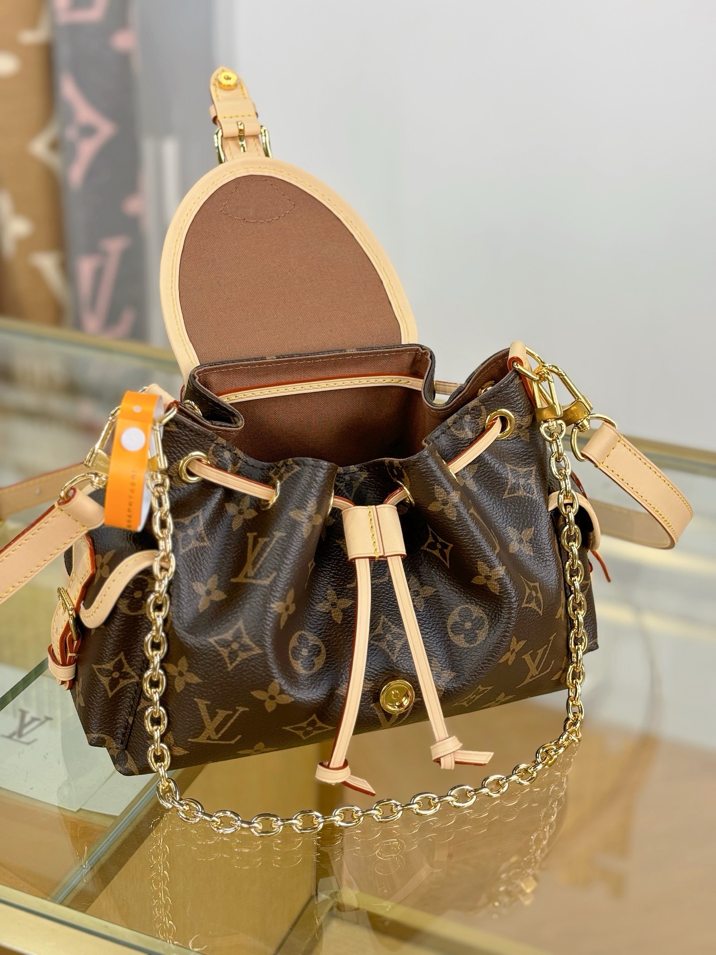 LV Odyssee M25085 - image 8