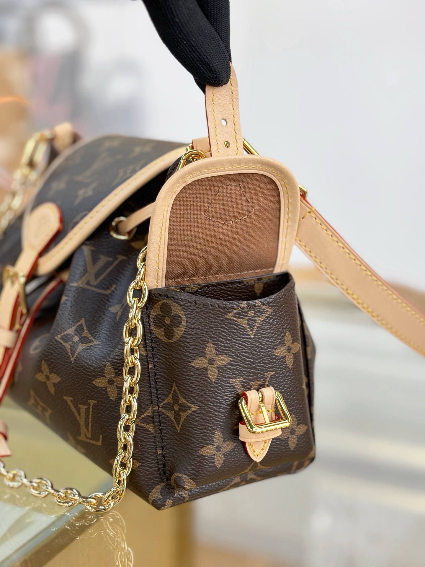 LV Odyssee M25085 - image 7