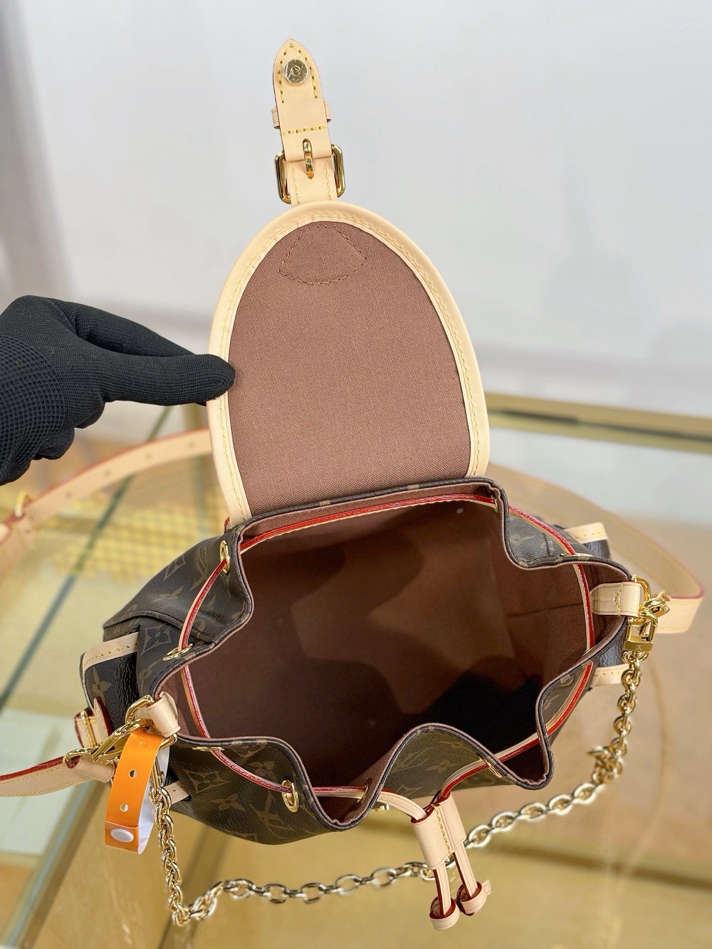 LV Odyssee M25085 - image 9