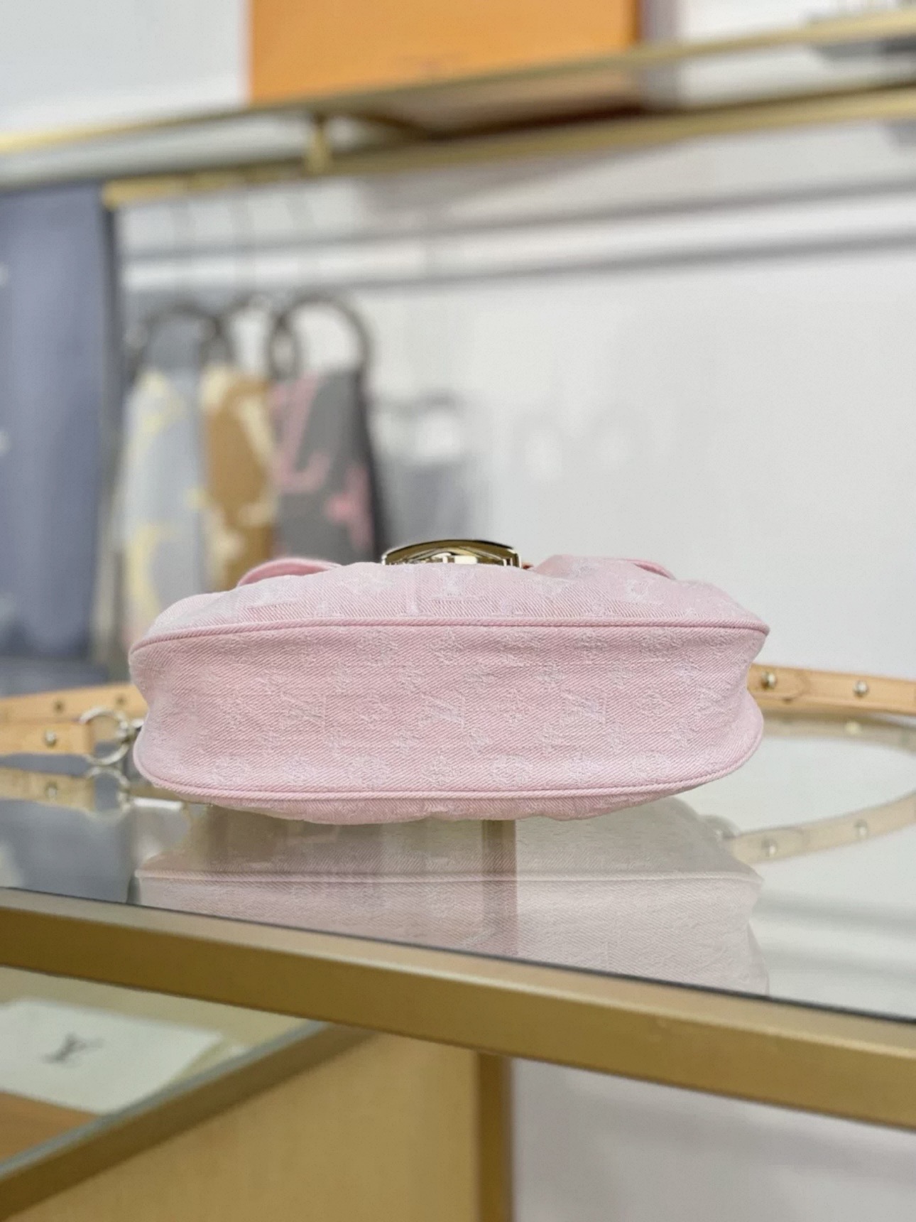 LV Denim Washed Pink Collection M13347 - image 5