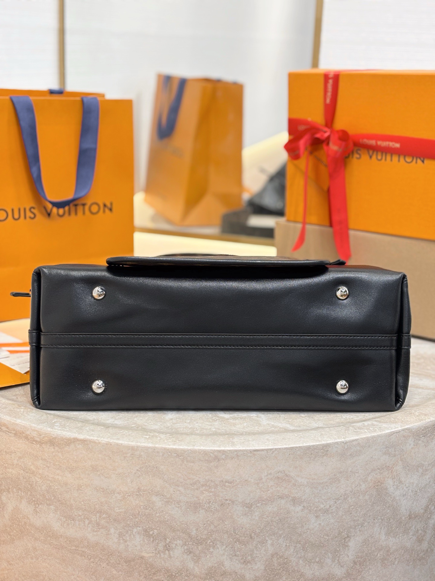 LV Carryall Dark MM M25143 - image 5