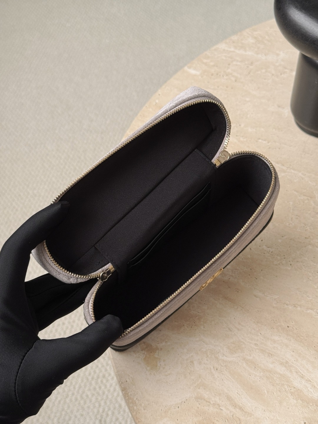 CHANEL 26S Vanity with Chain - image 6