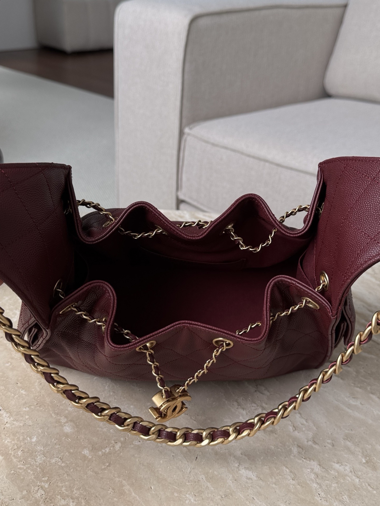 CHANEL 25C Hobo Bag Caviar leather In Burgundy - image 6
