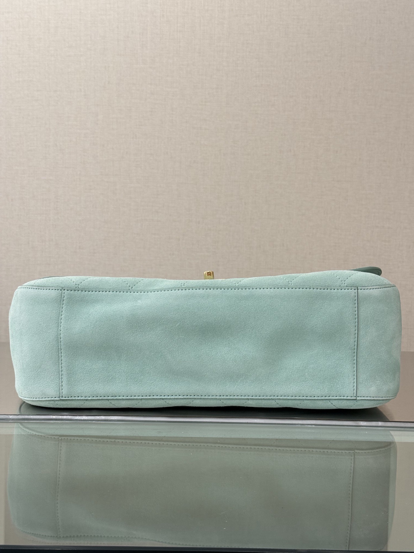 CHANEL Suede Calfskin Small Souplissimo Maxi Flap Green - image 5
