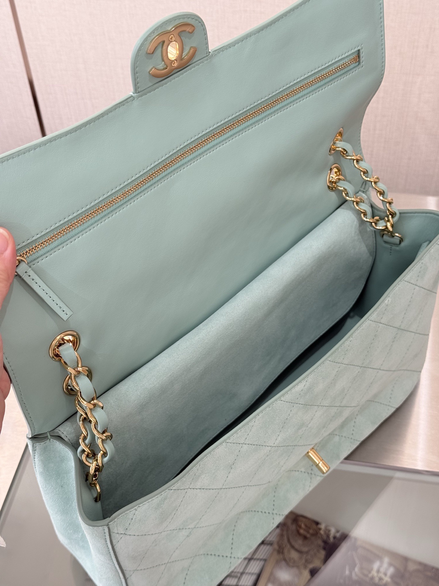 CHANEL Suede Calfskin Small Souplissimo Maxi Flap Green - image 7