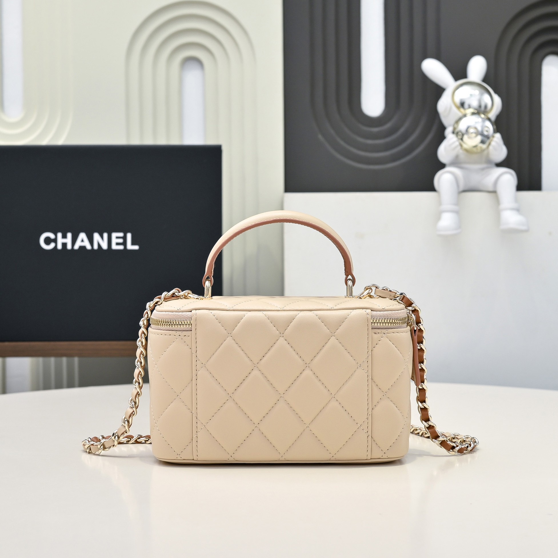 CHANEL Lambskin Quilted Small Top Handle Vanity Case With Chain Ecru Dark Beige - image 3