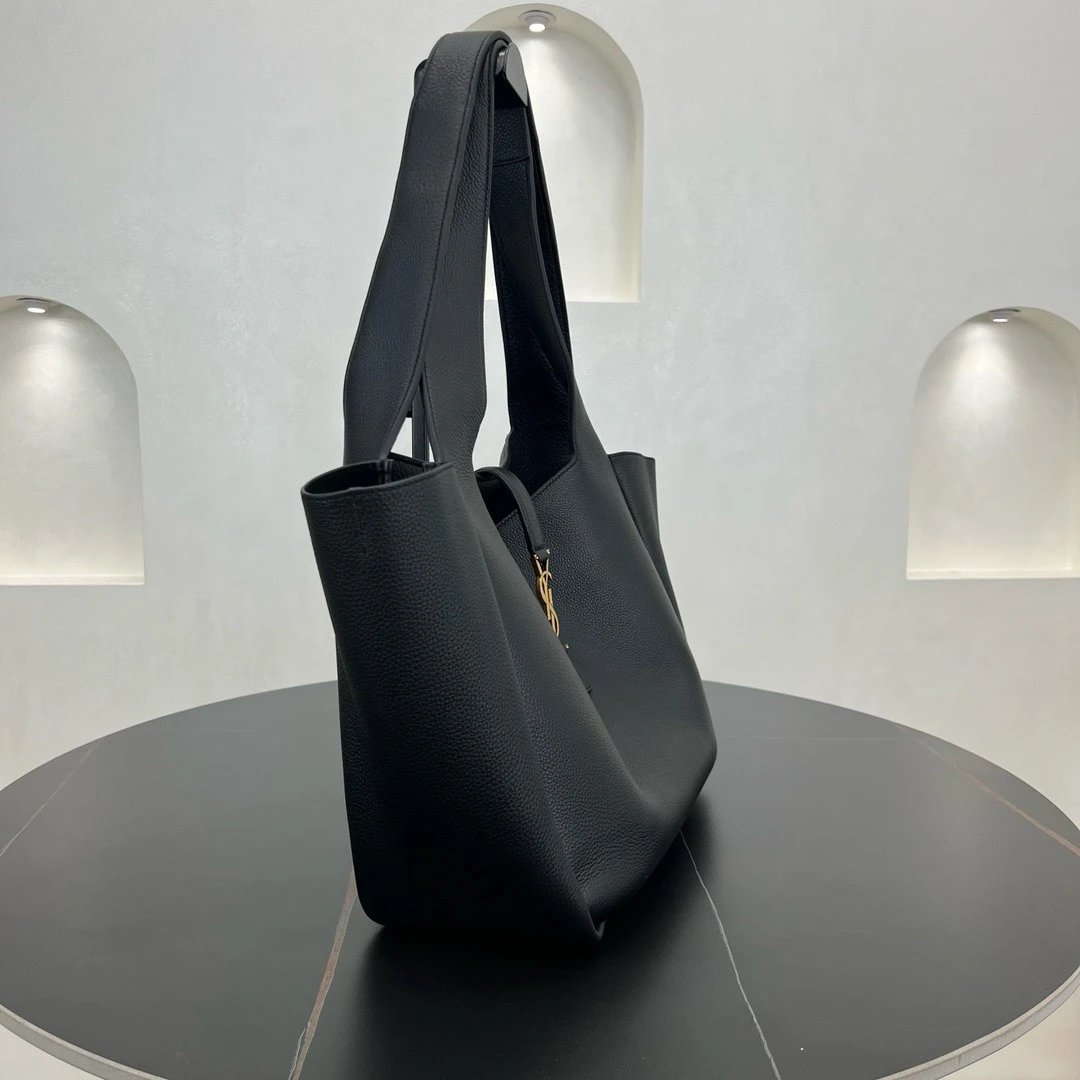 YSL Le5À7 Bea textured-leather tote bag - image 3