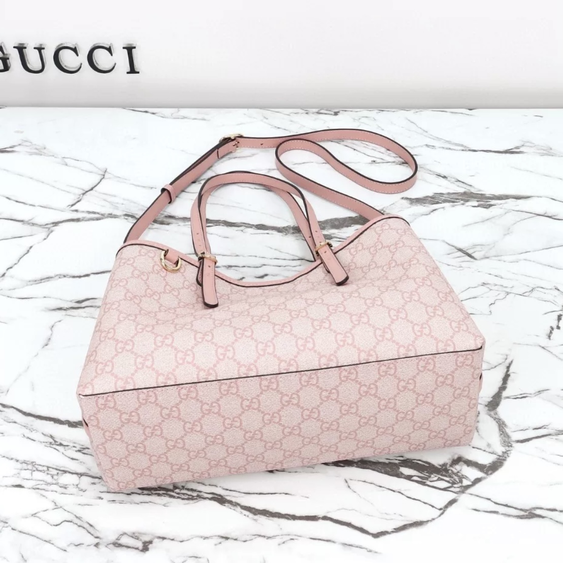 GUCCI Emblem Small Tote Bag - image 4