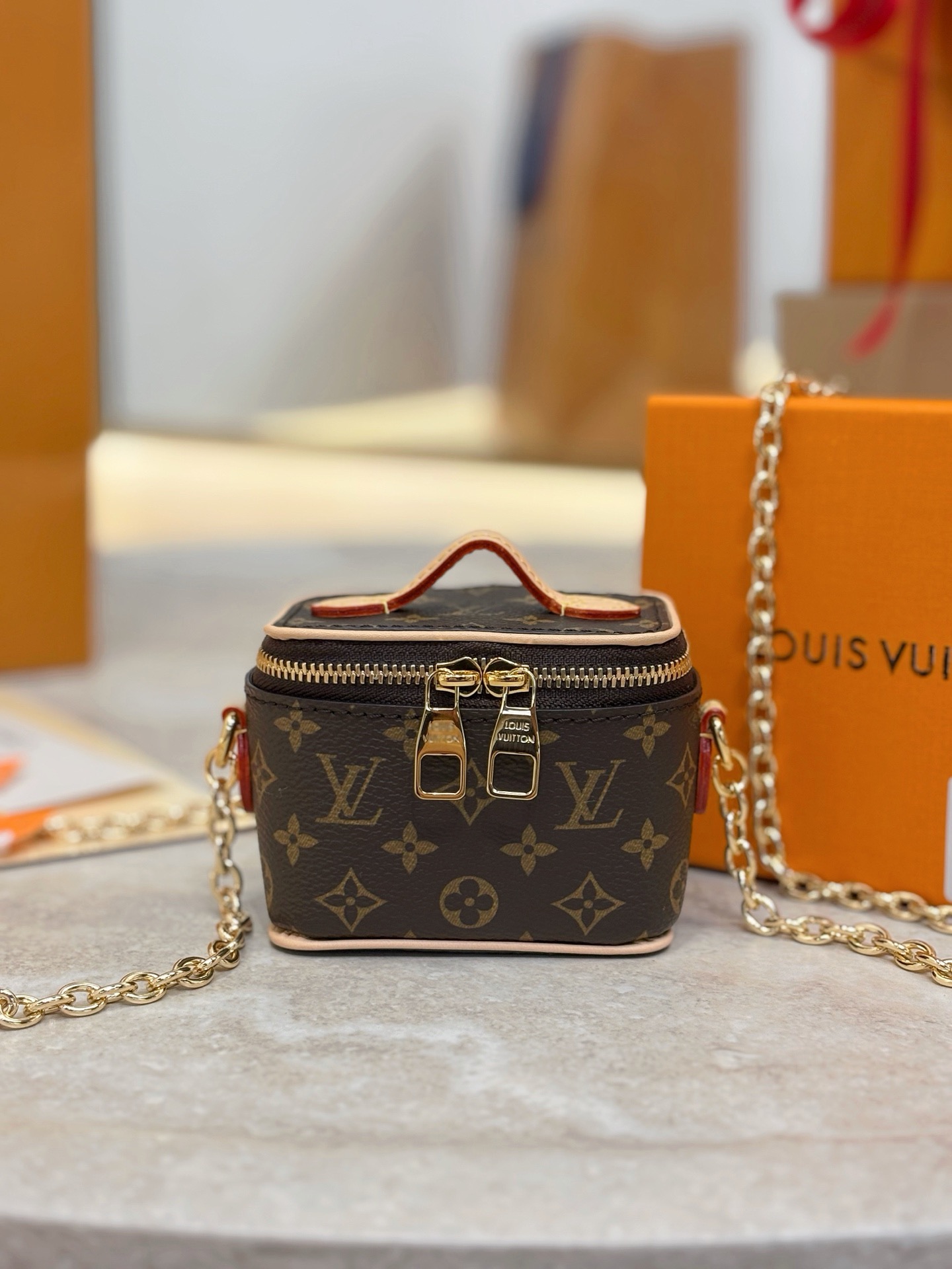 LV Micro Vanity Case M033772 - image 2