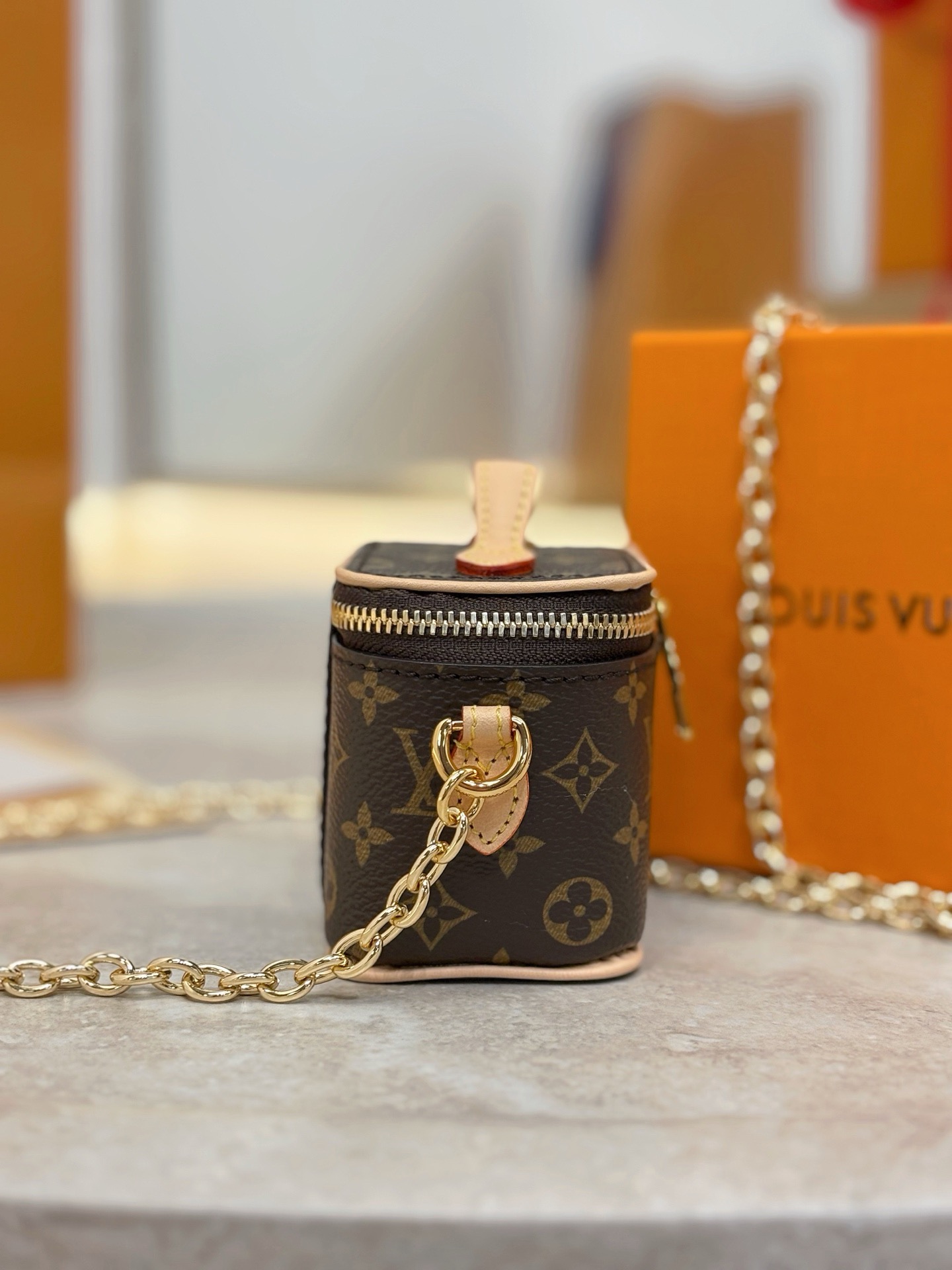 LV Micro Vanity Case M033772 - image 4