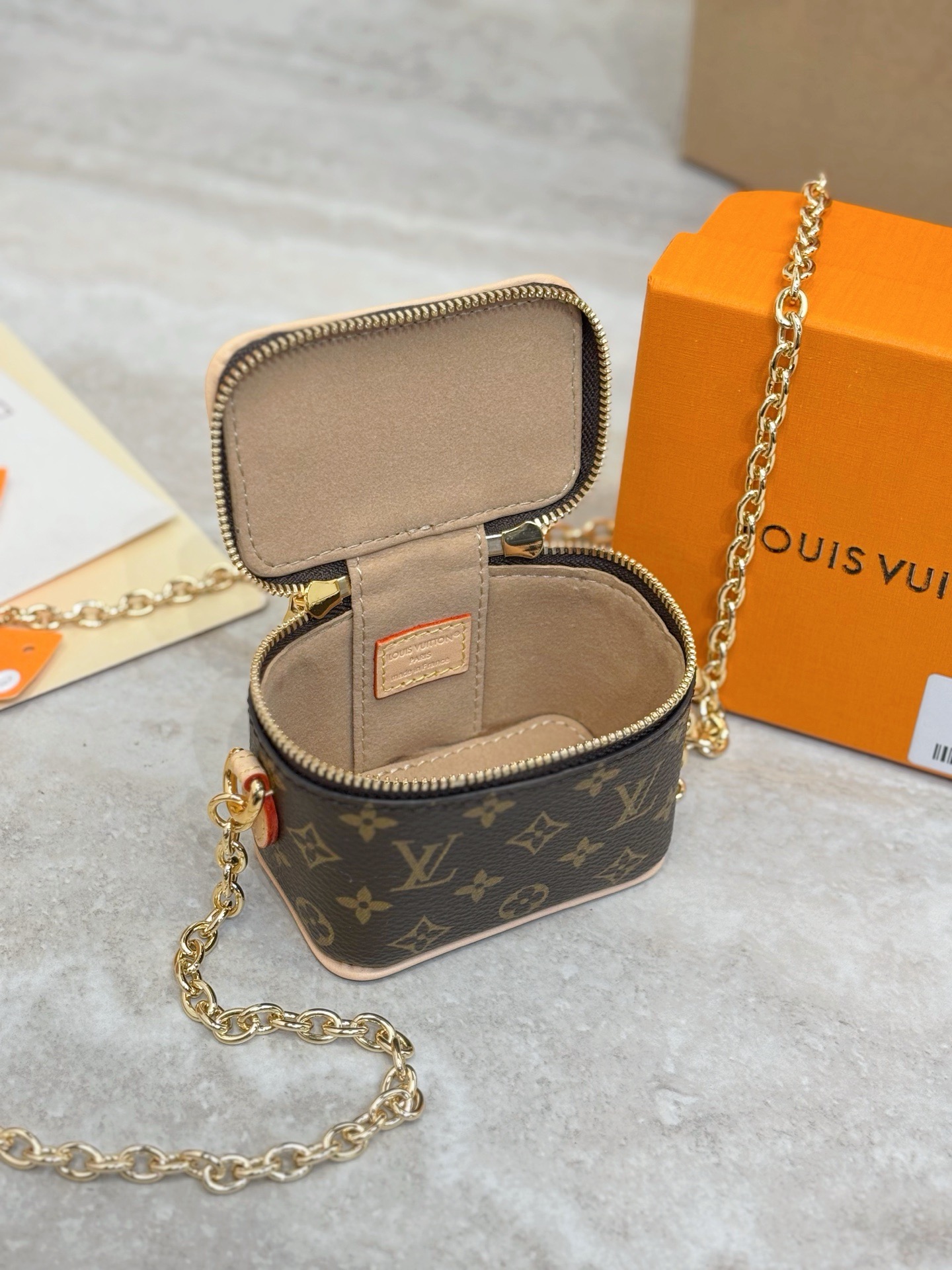 LV Micro Vanity Case M033772 - image 6
