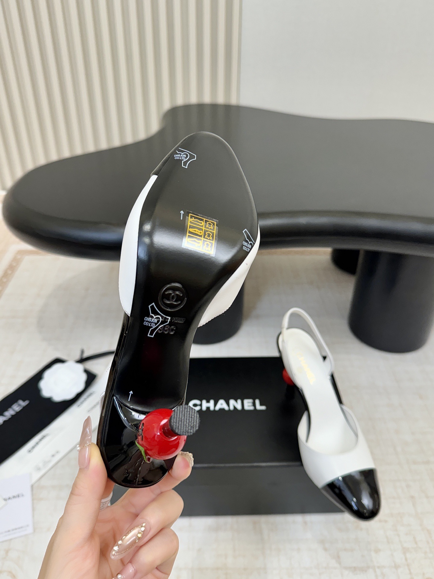 CHANEL SLINGBACKS Lambskin & Patent Calfskin - image 6