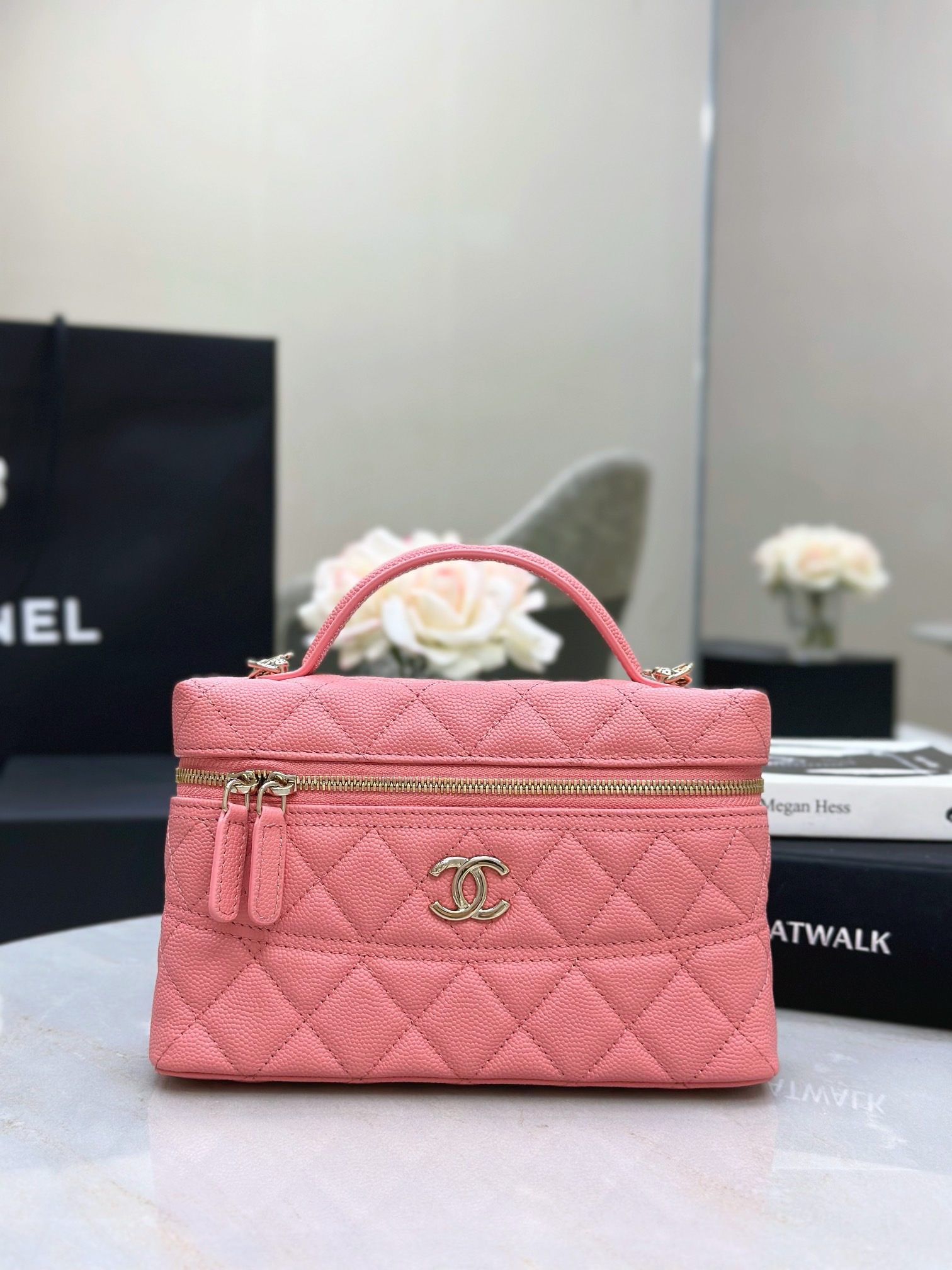 CHANEL 25C Long Vanity with Chain - image 2
