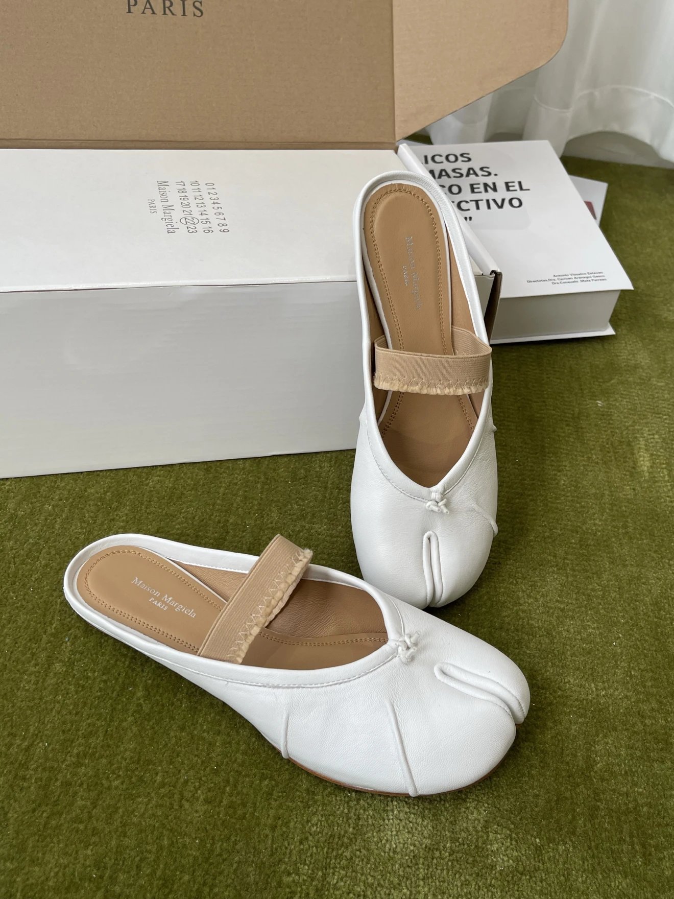 Maison Margiela Tabi ballerina mules - image 5