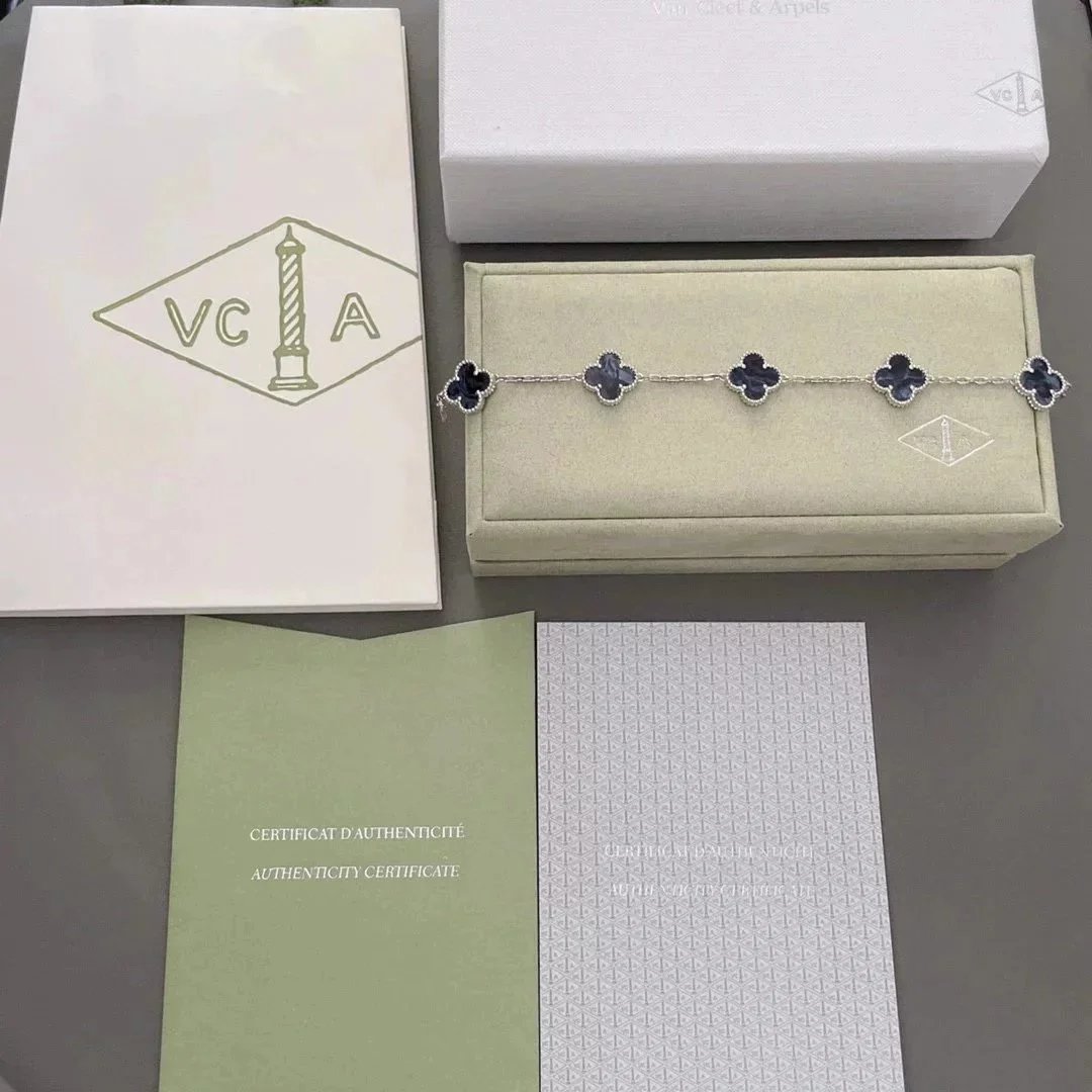 VCA Vintage Alhambra pendant-Peter Stone - image 9
