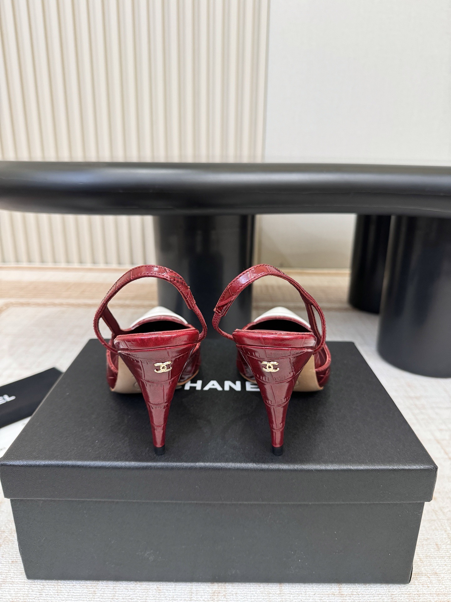CHANEL Slingbacks Crocodile Embossed Calfskin & Patent Calfskin - image 5