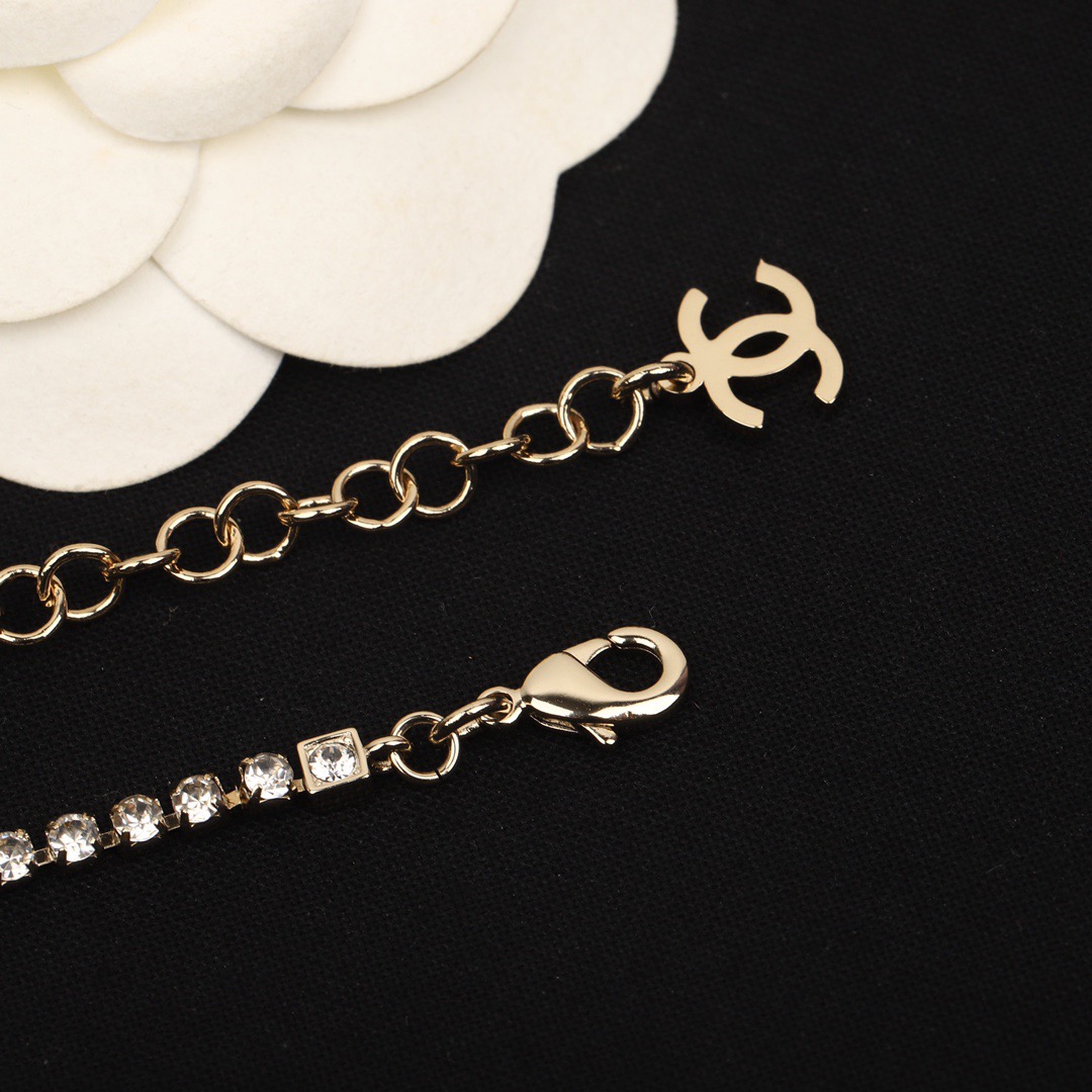 Chanel Necklaces Crystal Rhinestone - image 5