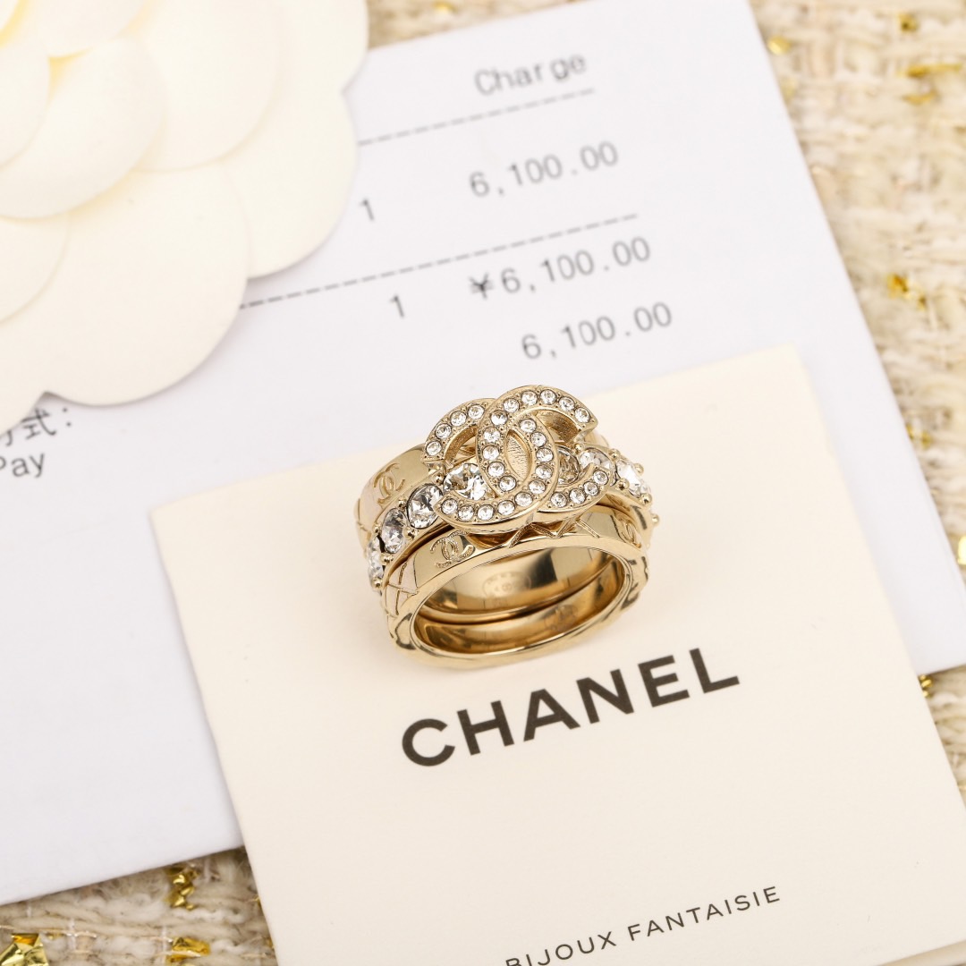 CHANEL 25P Rhinestone Crystal CC Matelassé Ring Set - image 4