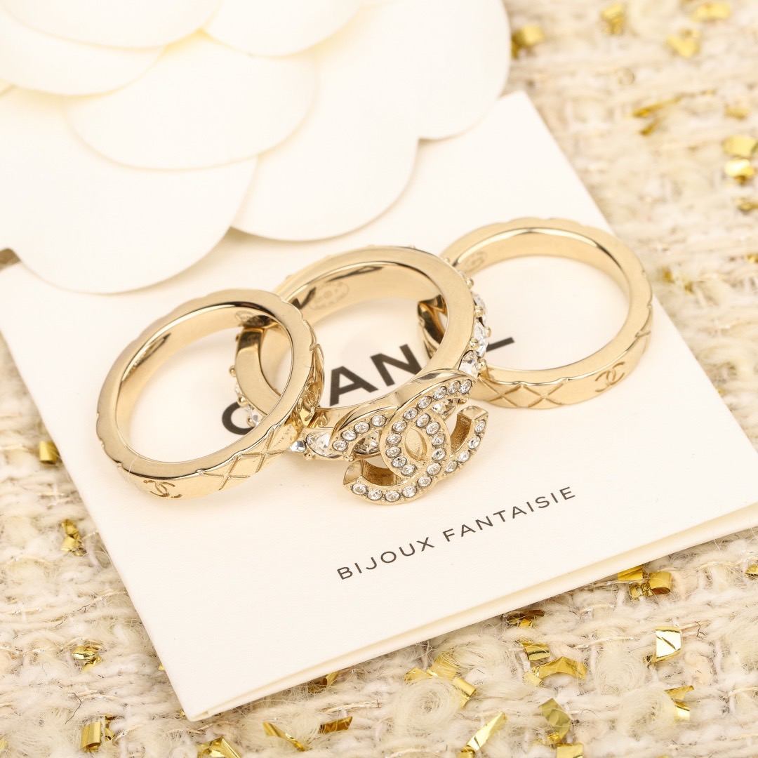 CHANEL 25P Rhinestone Crystal CC Matelassé Ring Set - image 5