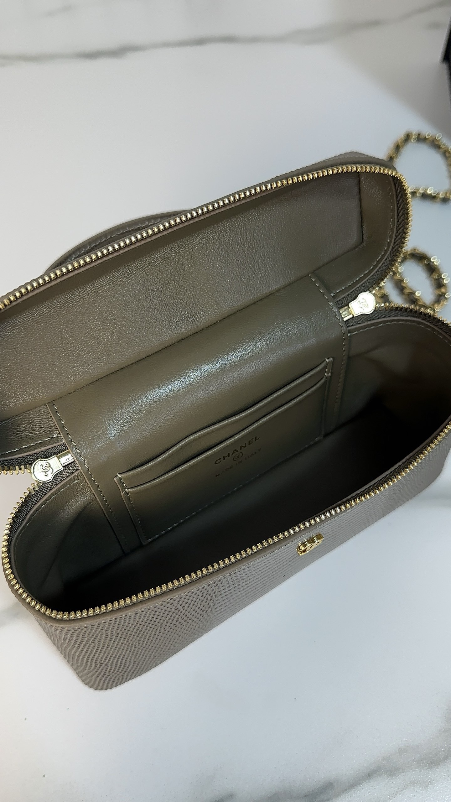 CHANEL Vanity Bag with Chain Dark Khaki Lizard Embossed Calfskin - image 7