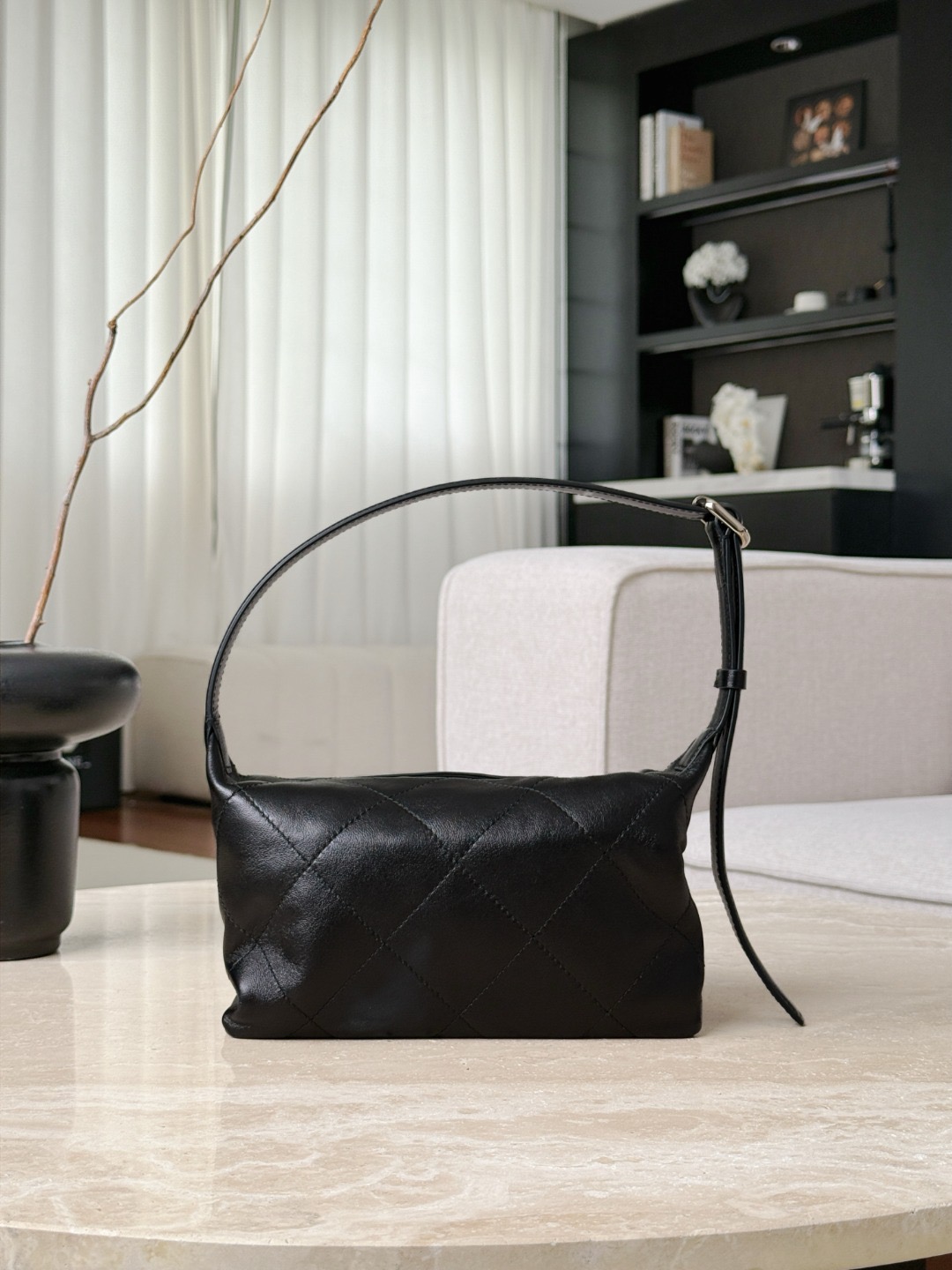 CHANEL 26P Hobo Bag Shiny Lambskin In Black - image 4