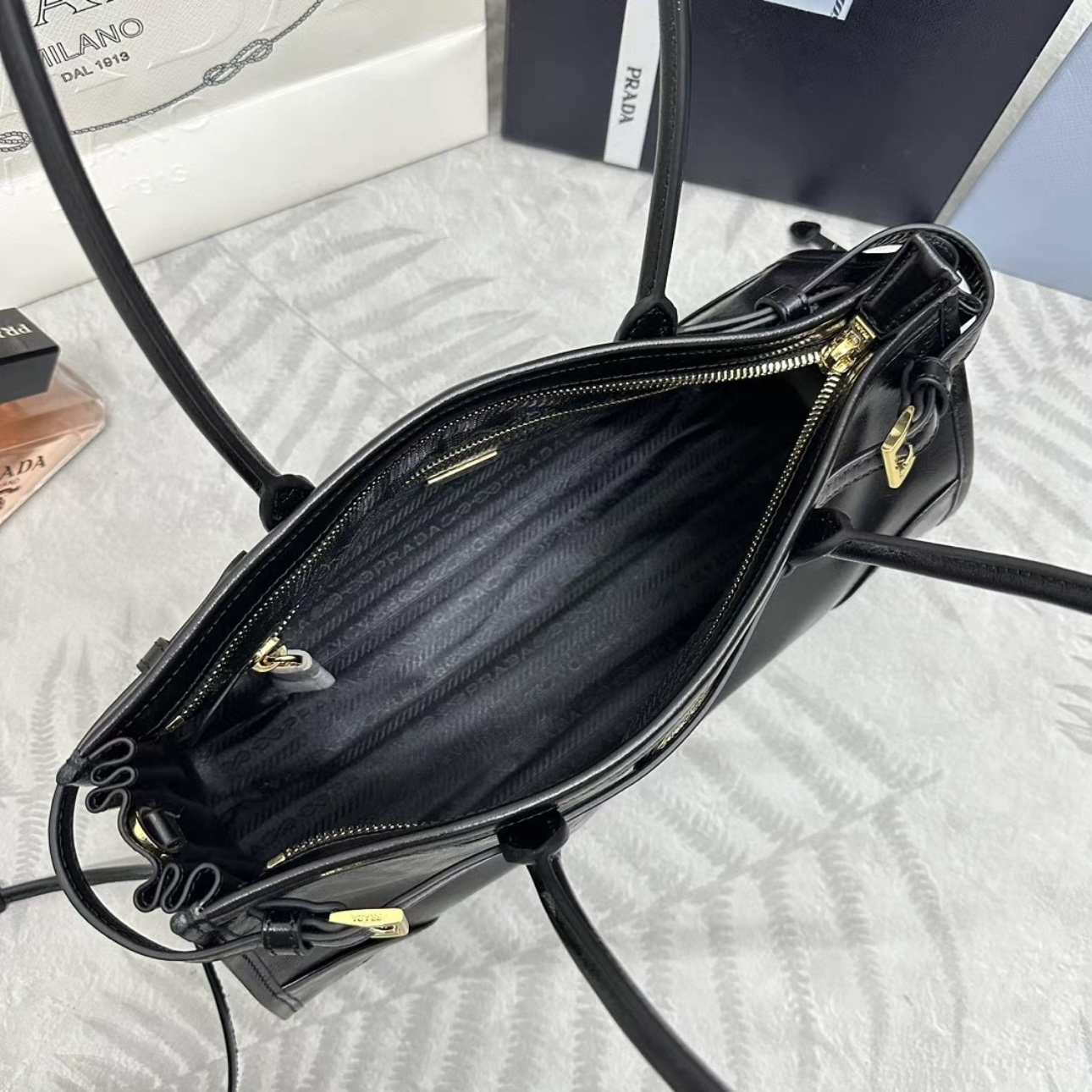 PRADA Bonnie medium leather handbag - image 7