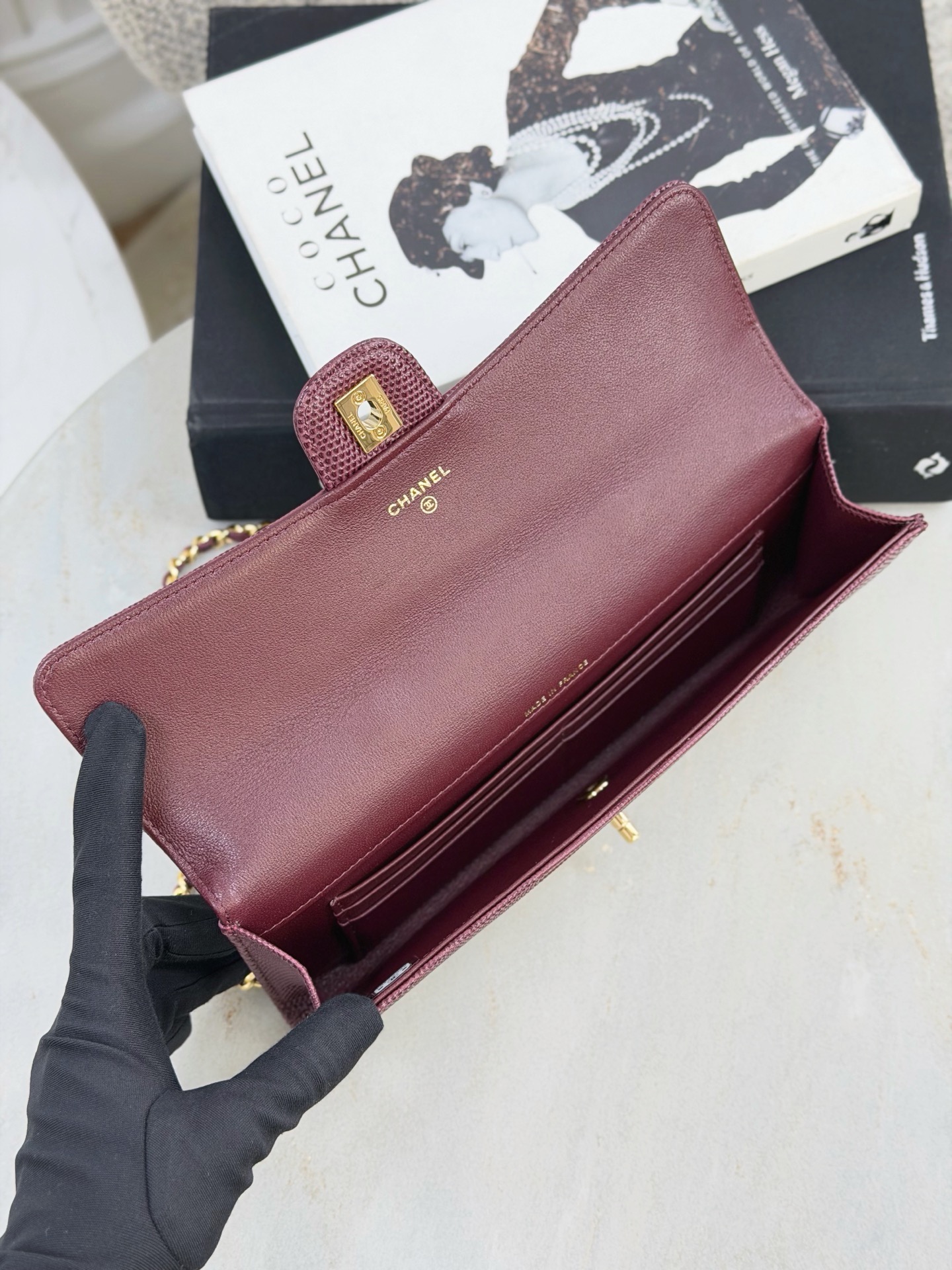CHANEL Clutch with chain Lizard Embossed Calfskin - image 7