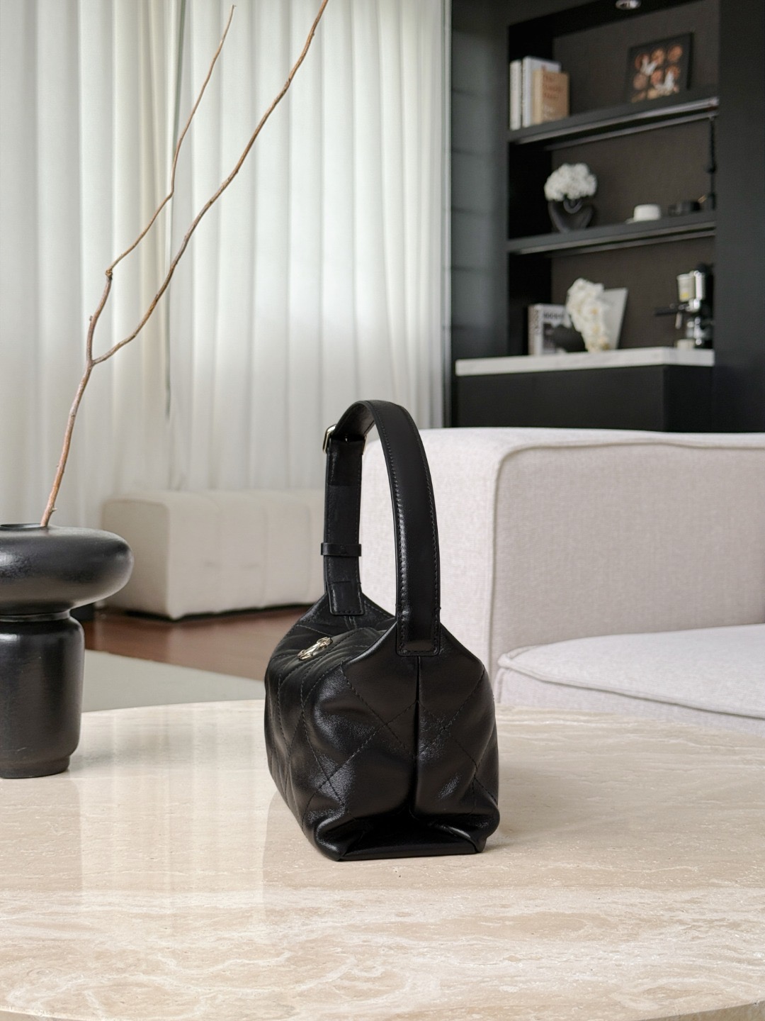 CHANEL 26P Hobo Bag Shiny Lambskin In Black - image 3