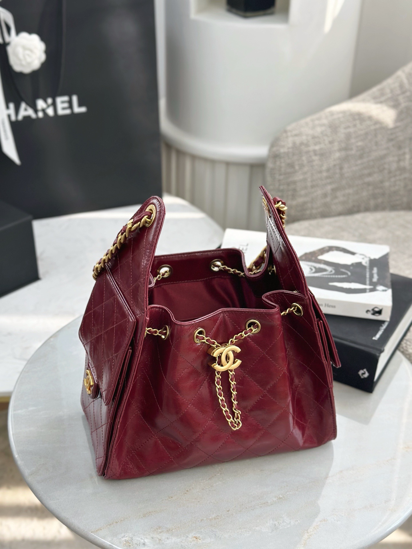 CHANEL 25 Small Handbag Shiny Crumpled Calfskin  Burgundy - image 7
