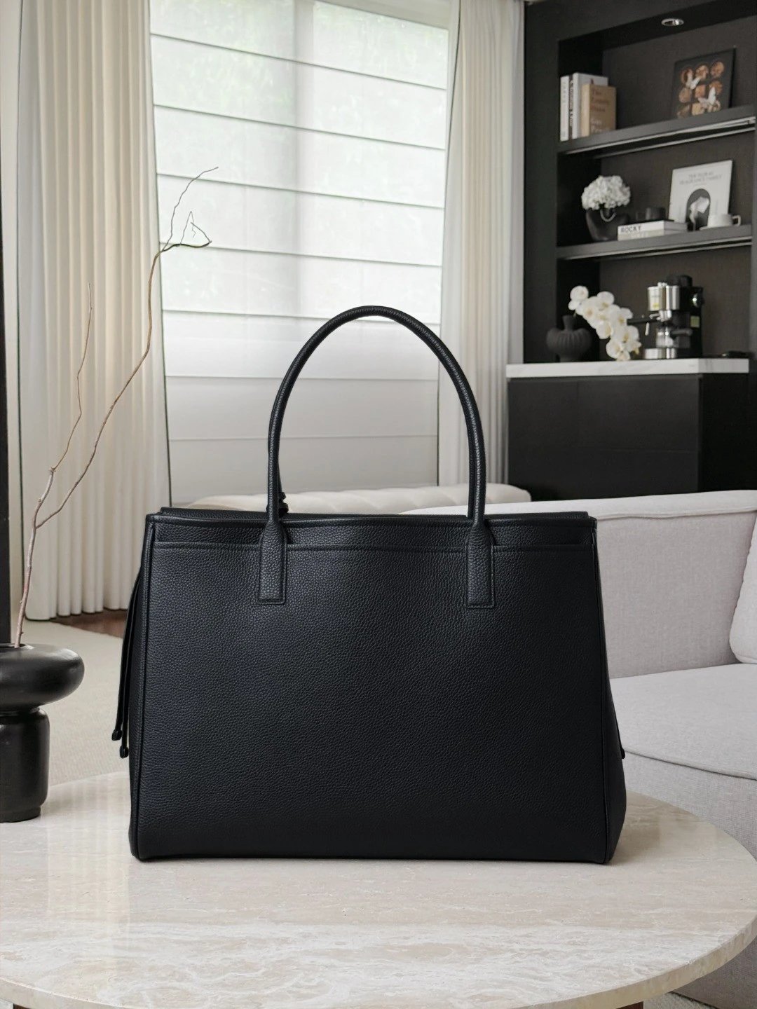 CHANEL Large Tote Grained Calfskin - image 3