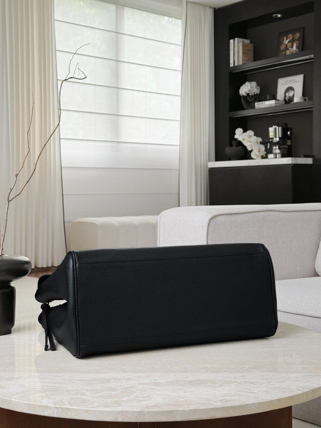 CHANEL Large Tote Grained Calfskin - image 5
