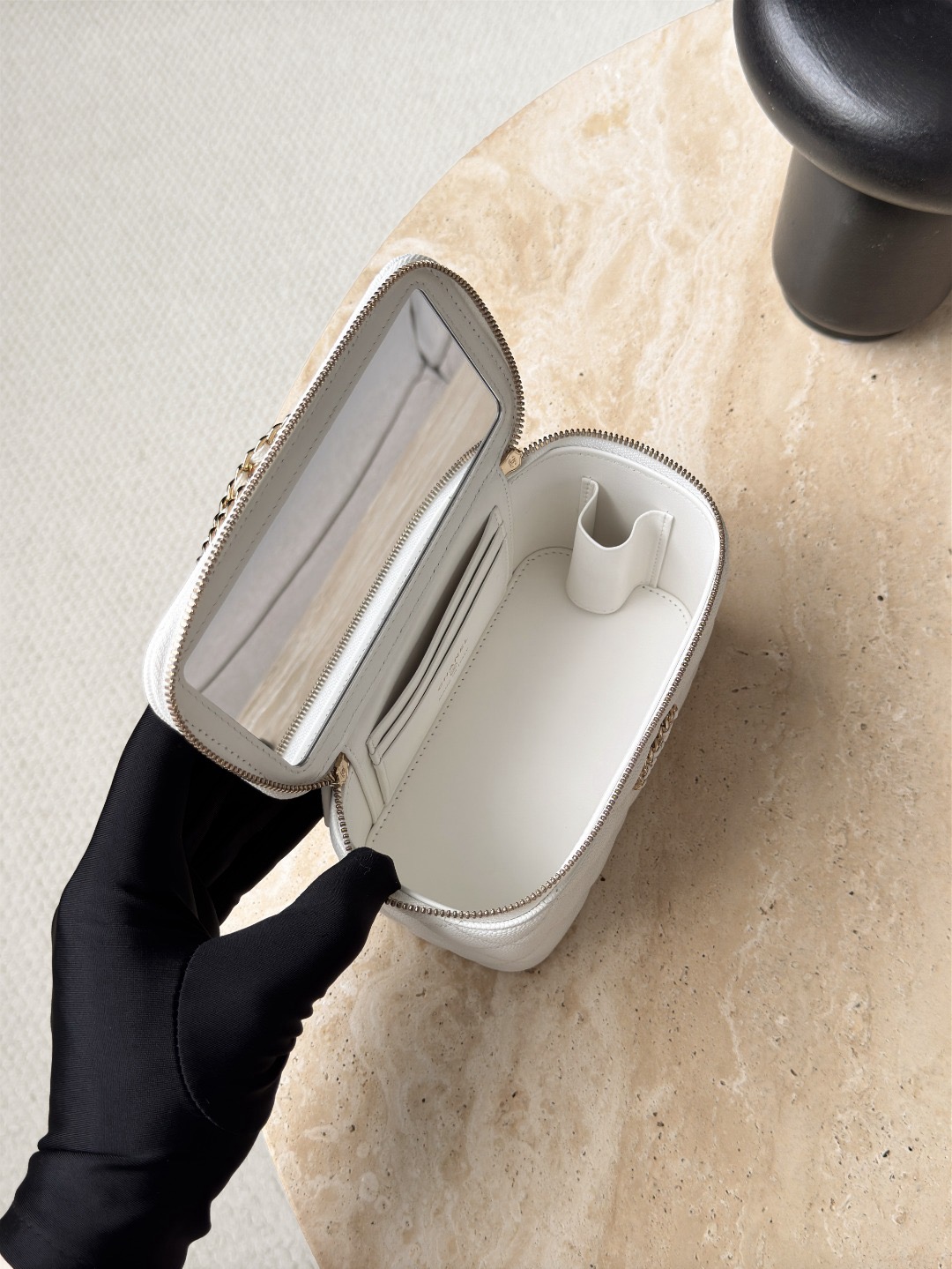CHANEL 26S Long Vanity With Chain Grained Shiny Calfskin - image 6