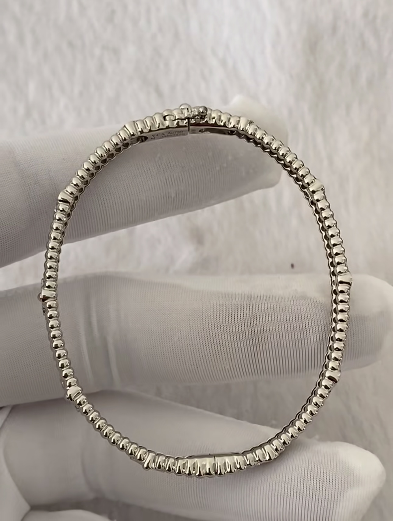 VCA Perlee sweet clovers cuff - image 3
