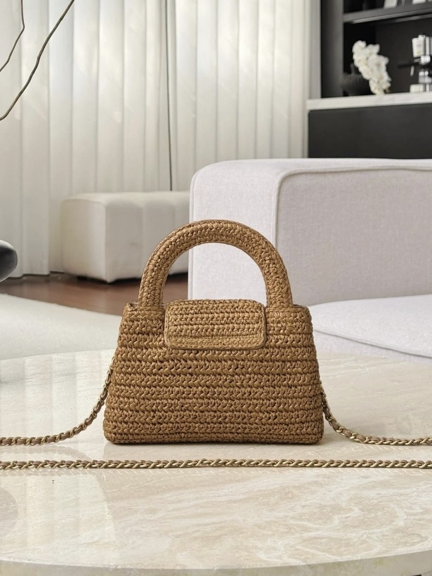 CHANEL Mini shopping bag, Braided raffia - image 3