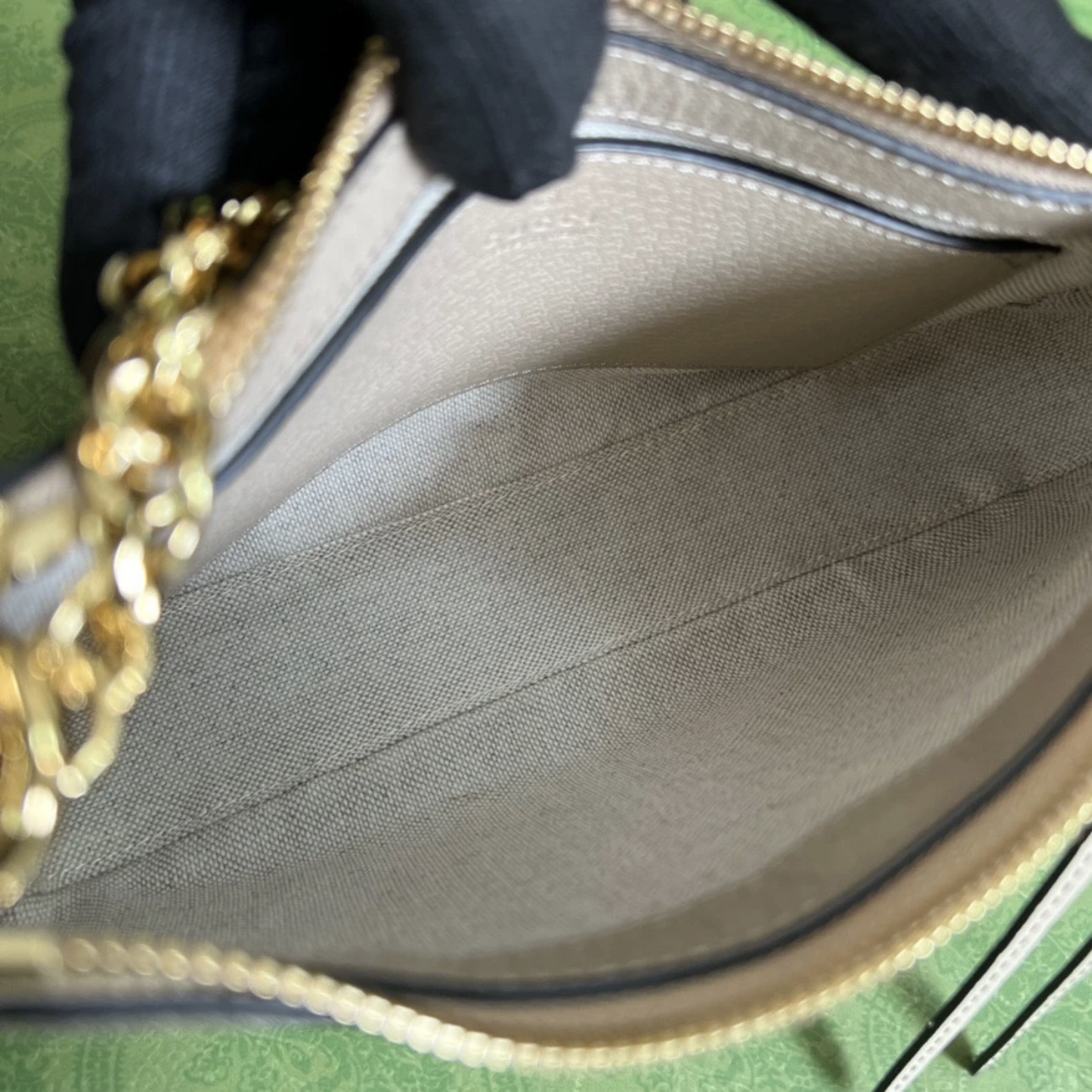 GUCCI Ophidia Strawberry Logo Pendant Chain Canvas with Leather Trim Underarm Bag - image 7