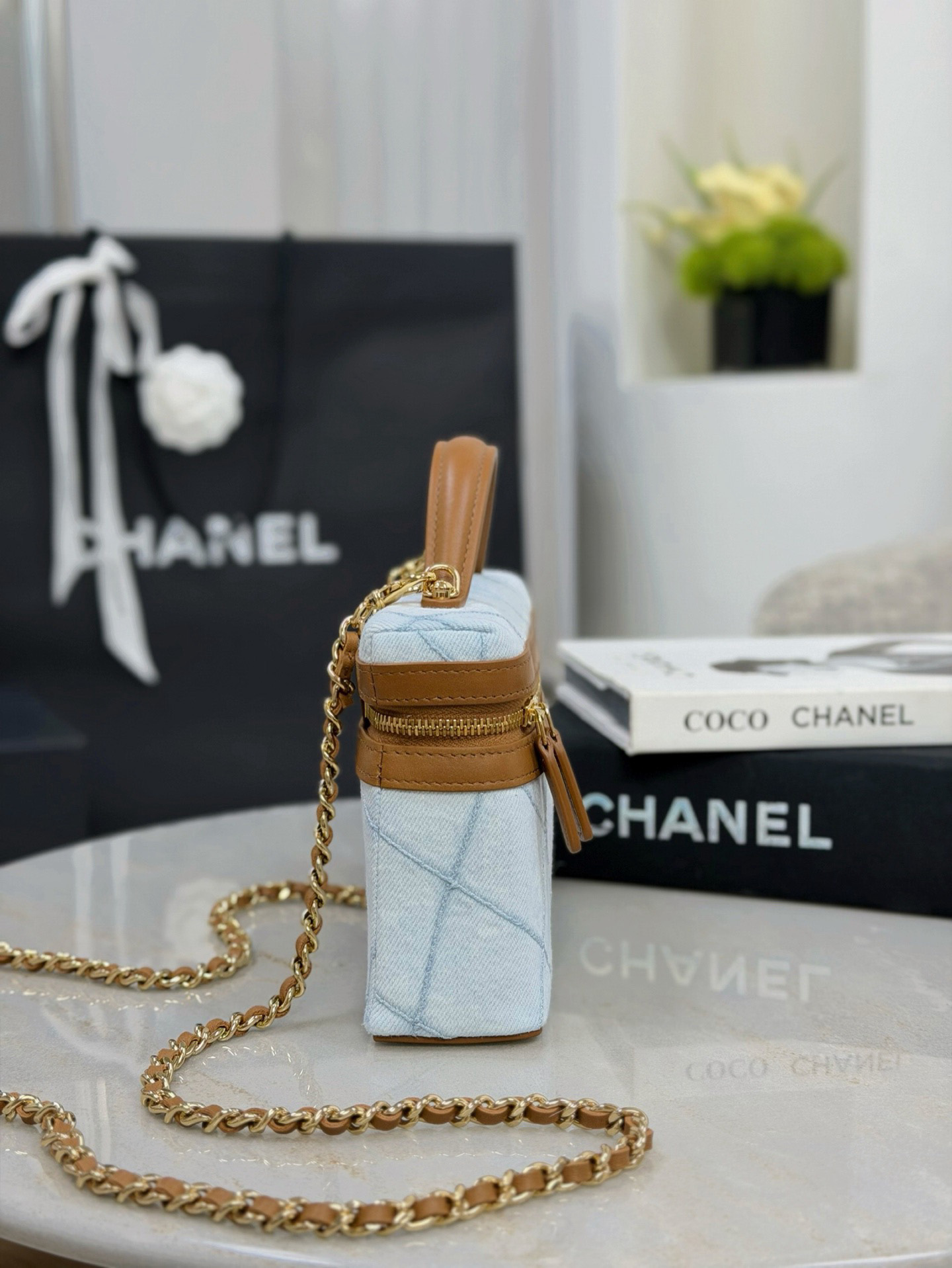 CHANEL Washed Denim Calfskin Vanity Case With Chain Blue Brown - image 4