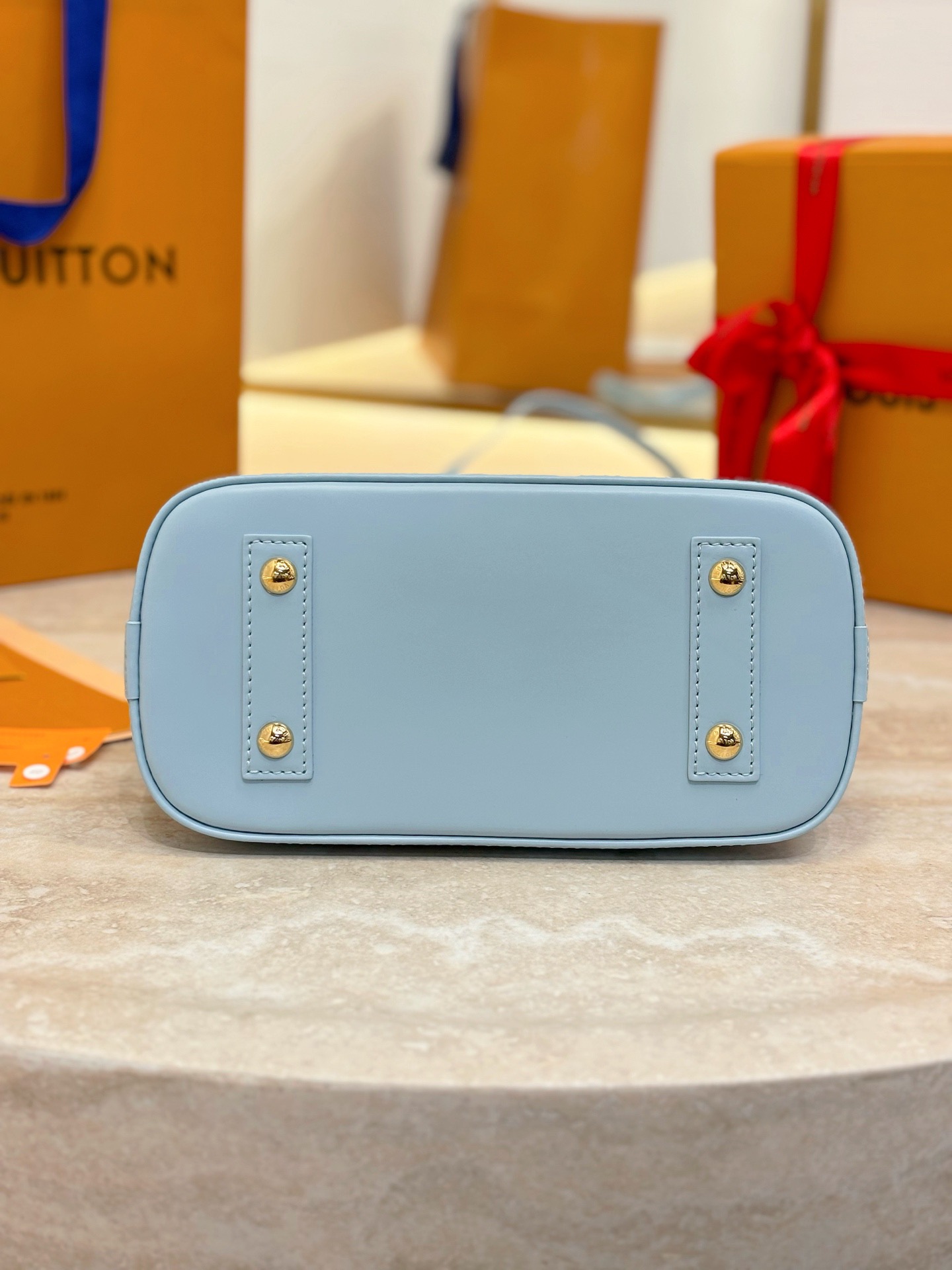 LV X TM Alma BB M14197 - image 5